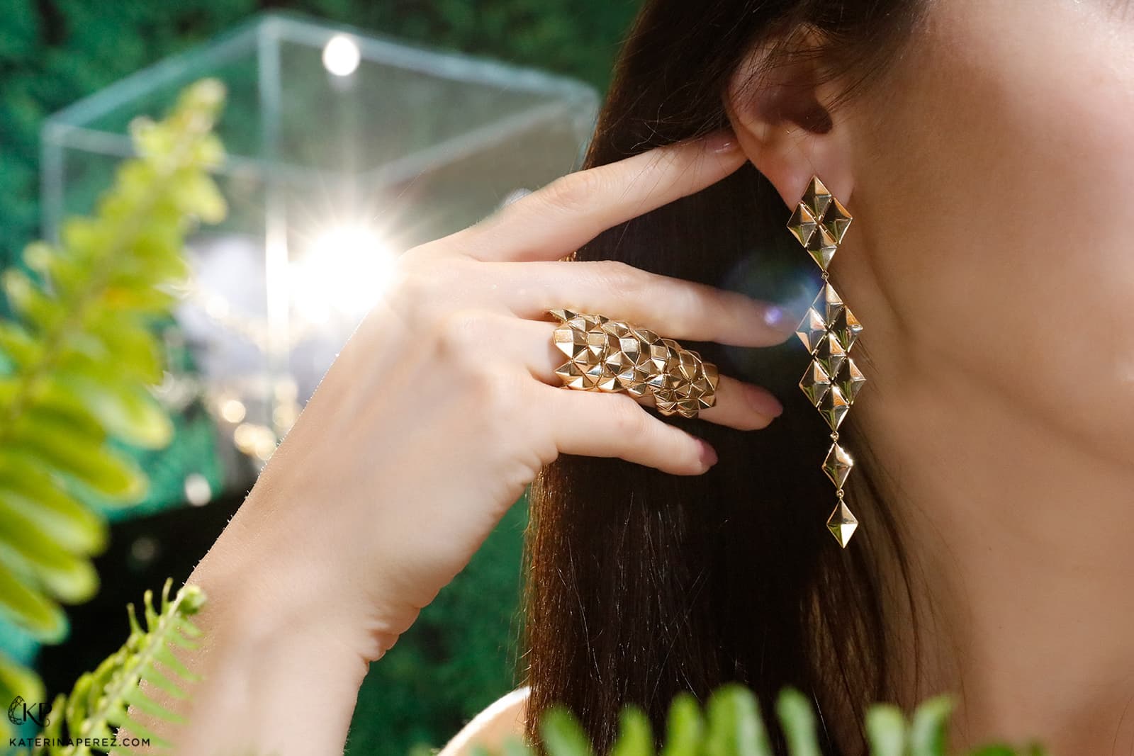 CADAR Python earrings and ring from the Second Skin collection in yellow gold
