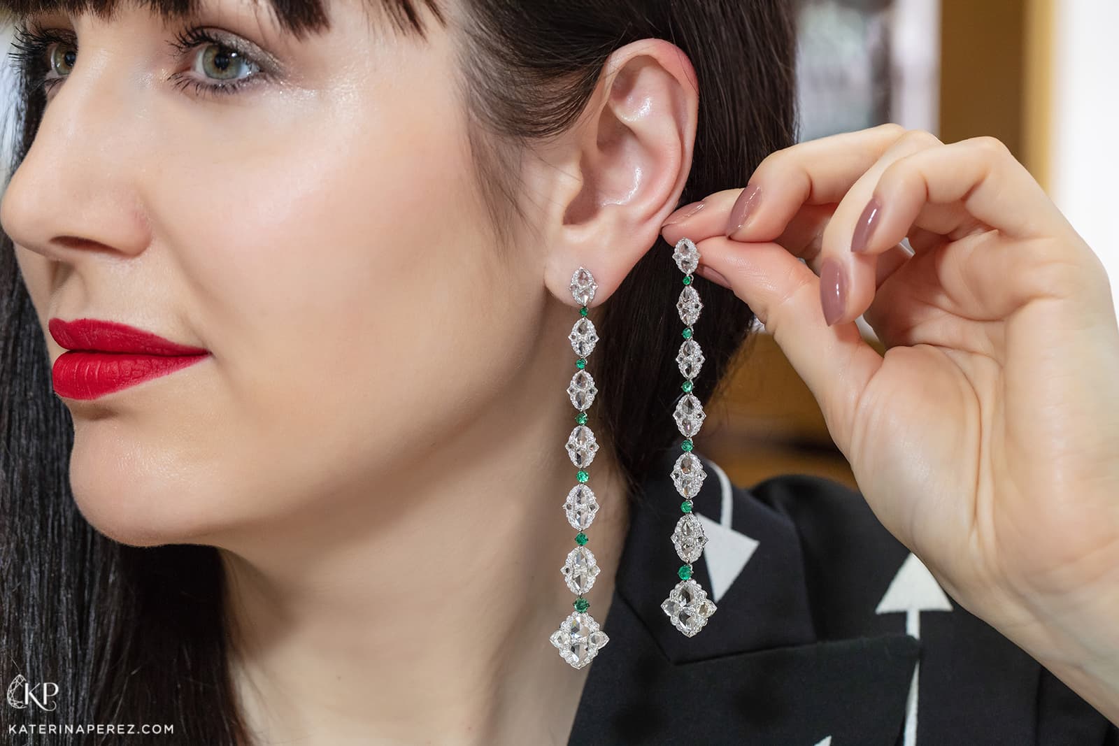 VAK shoulder length earrings with rose and brilliant cut diamonds and emerald 