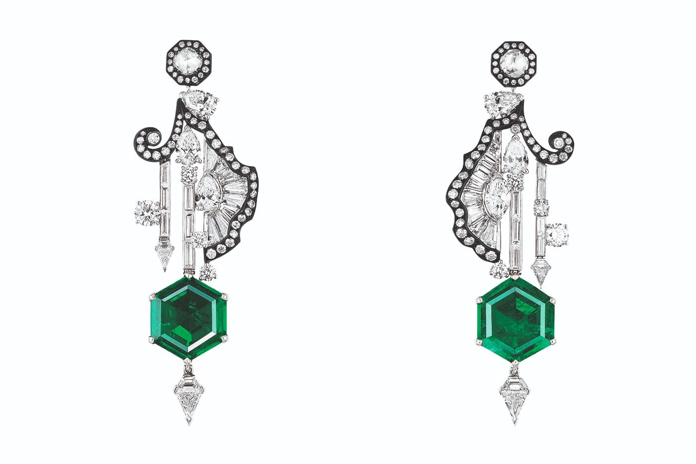  Dior 'Salon de Mars' earrings with emeralds and diamonds in white and blackened gold