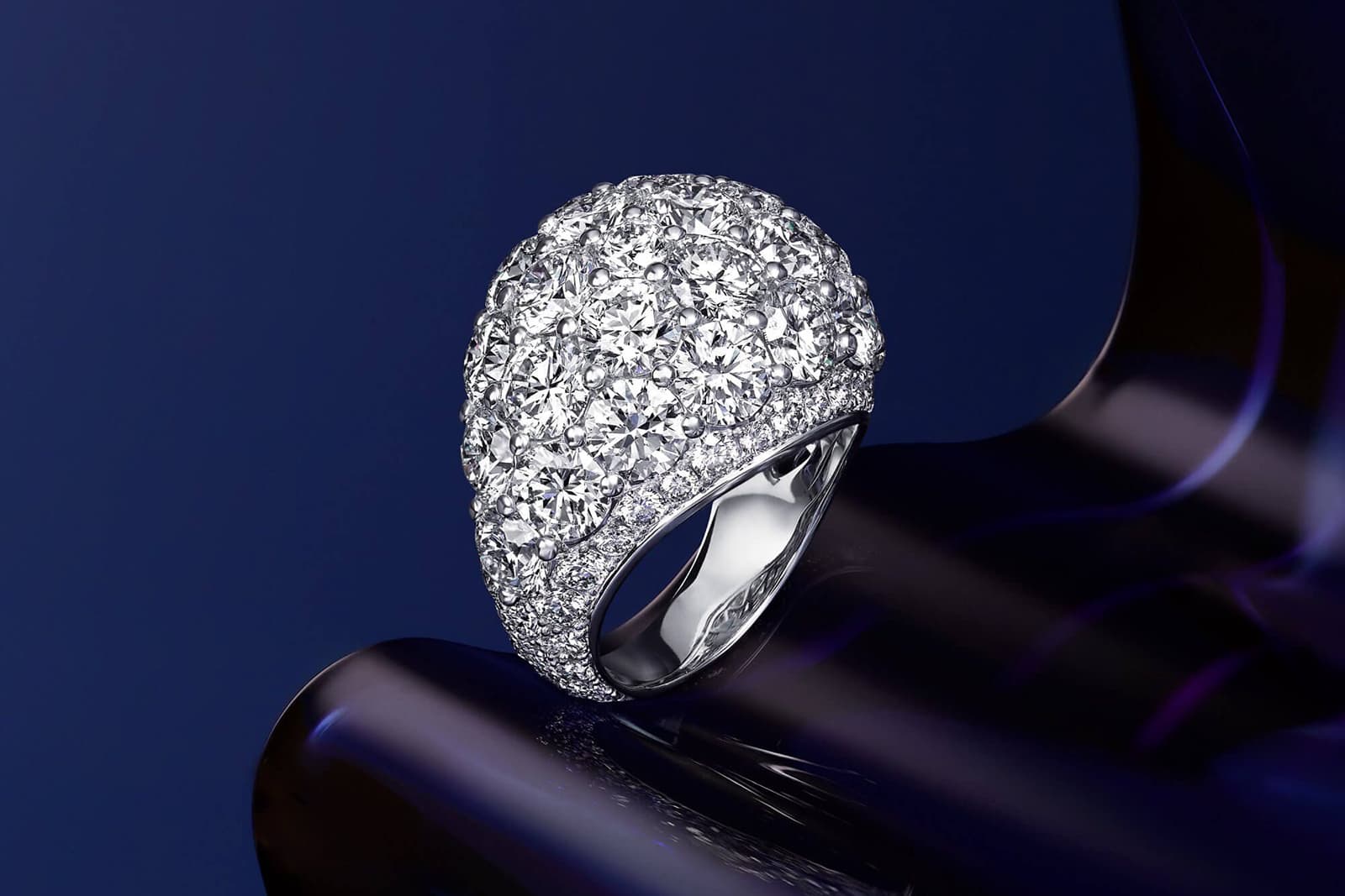 Graff bombé ring with diamonds 