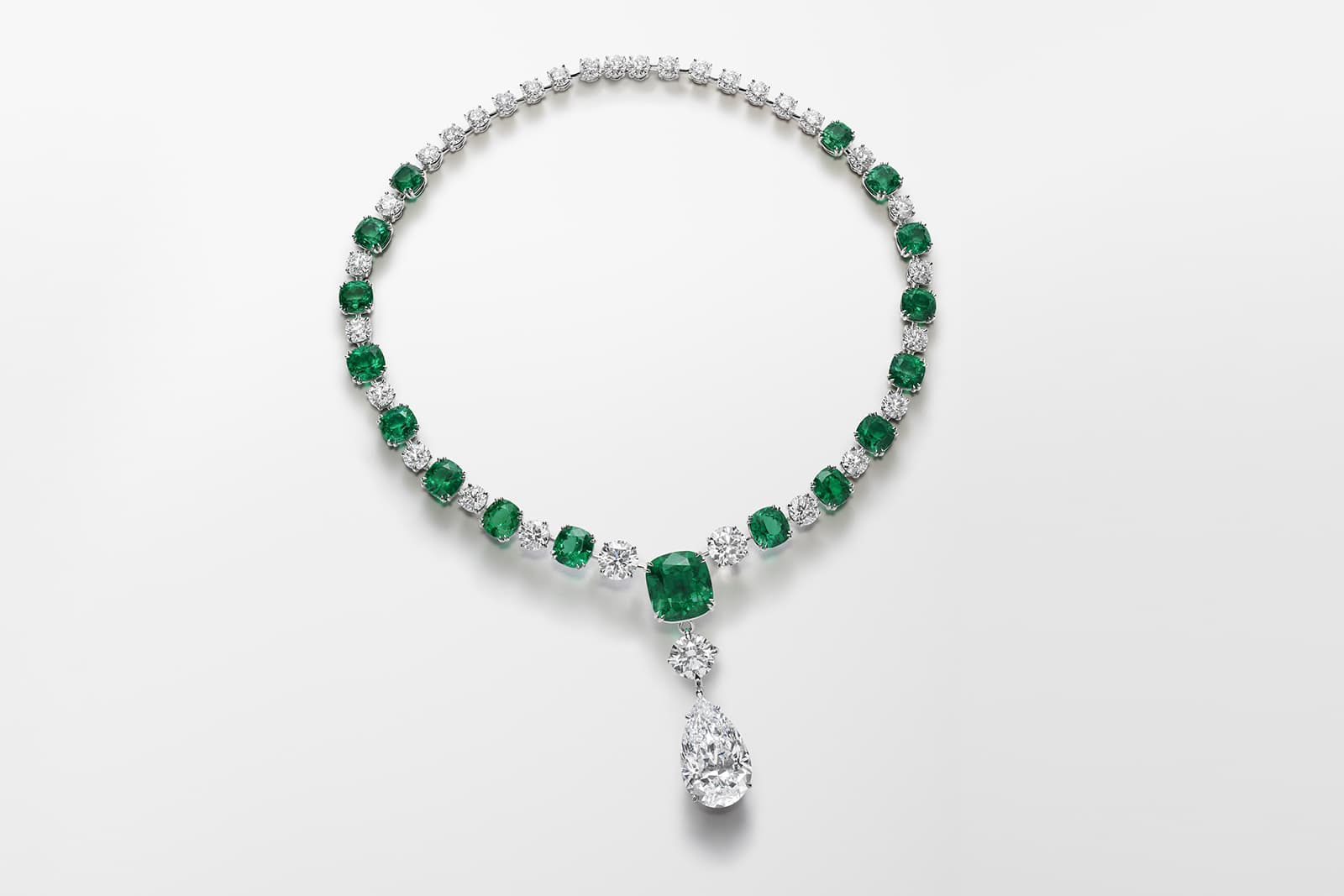 Chopard High Jewellery necklace with 52ct Colombian emeralds, and flawless 20.50ct D colour diamond, 37.90ct accenting diamonds in white gold