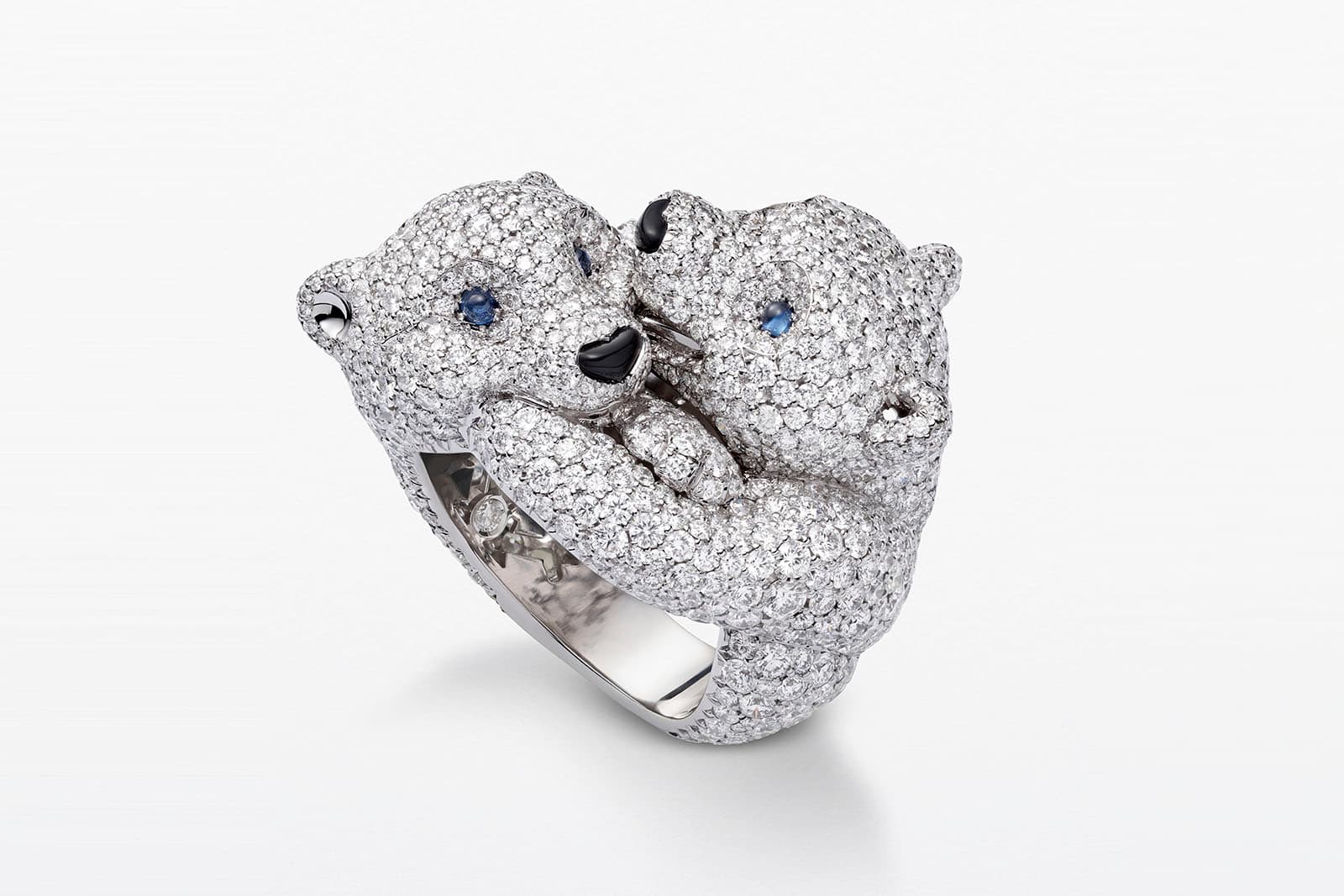  Chopard Red Carpet 2020 collection Polar Bear ring with diamonds, onyx and sapphires in white gold