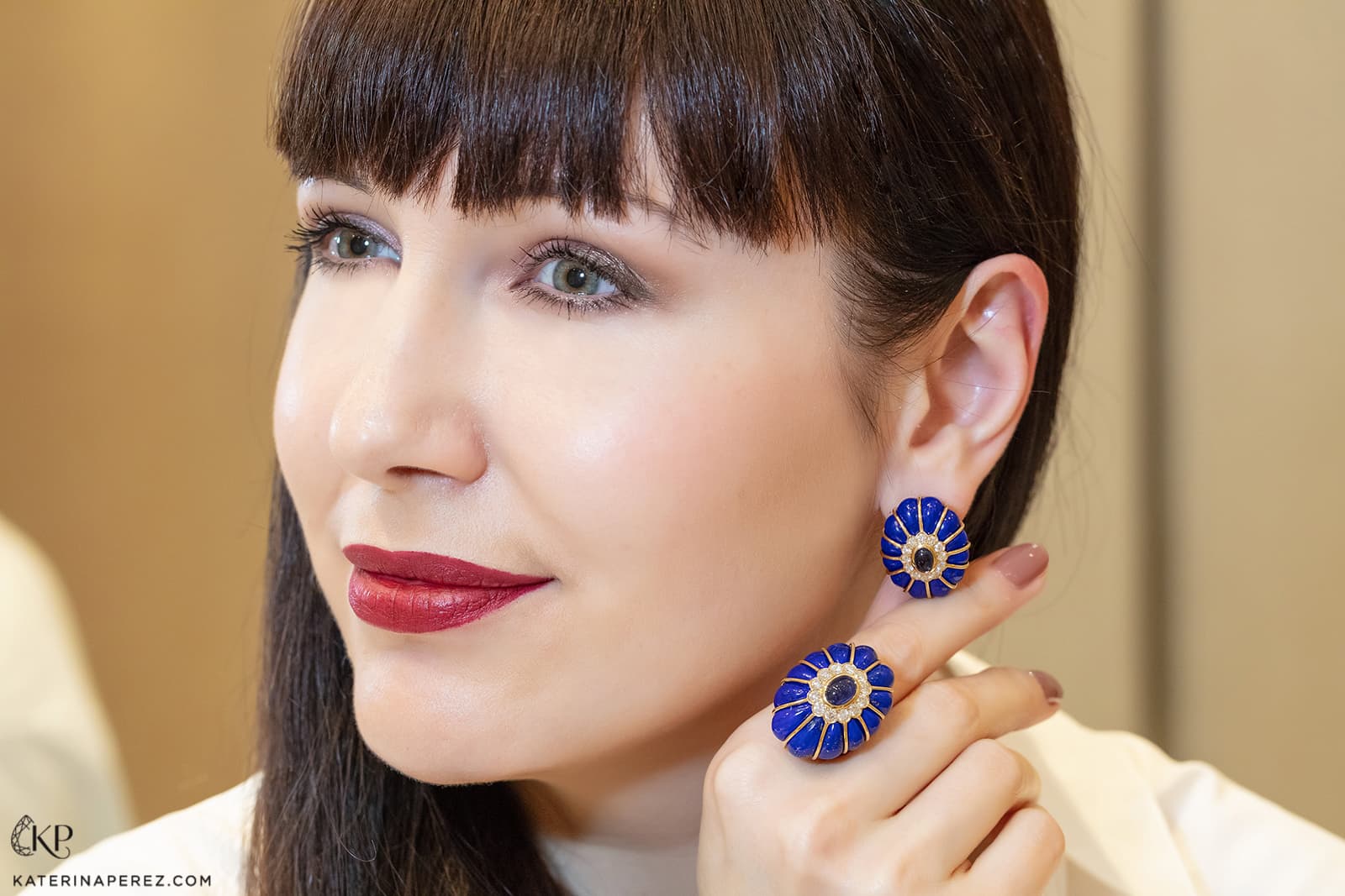 Veschetti earrings with lapis lazuli, sapphires and diamonds in yellow gold