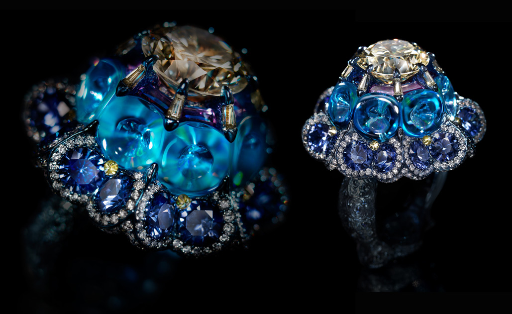 Кольцо Moonlit Waltz с желтым бриллиантом, голубыми топазами, сапфирами и бриллиантами, созданное Уоллесом Чаном в 2015 году
