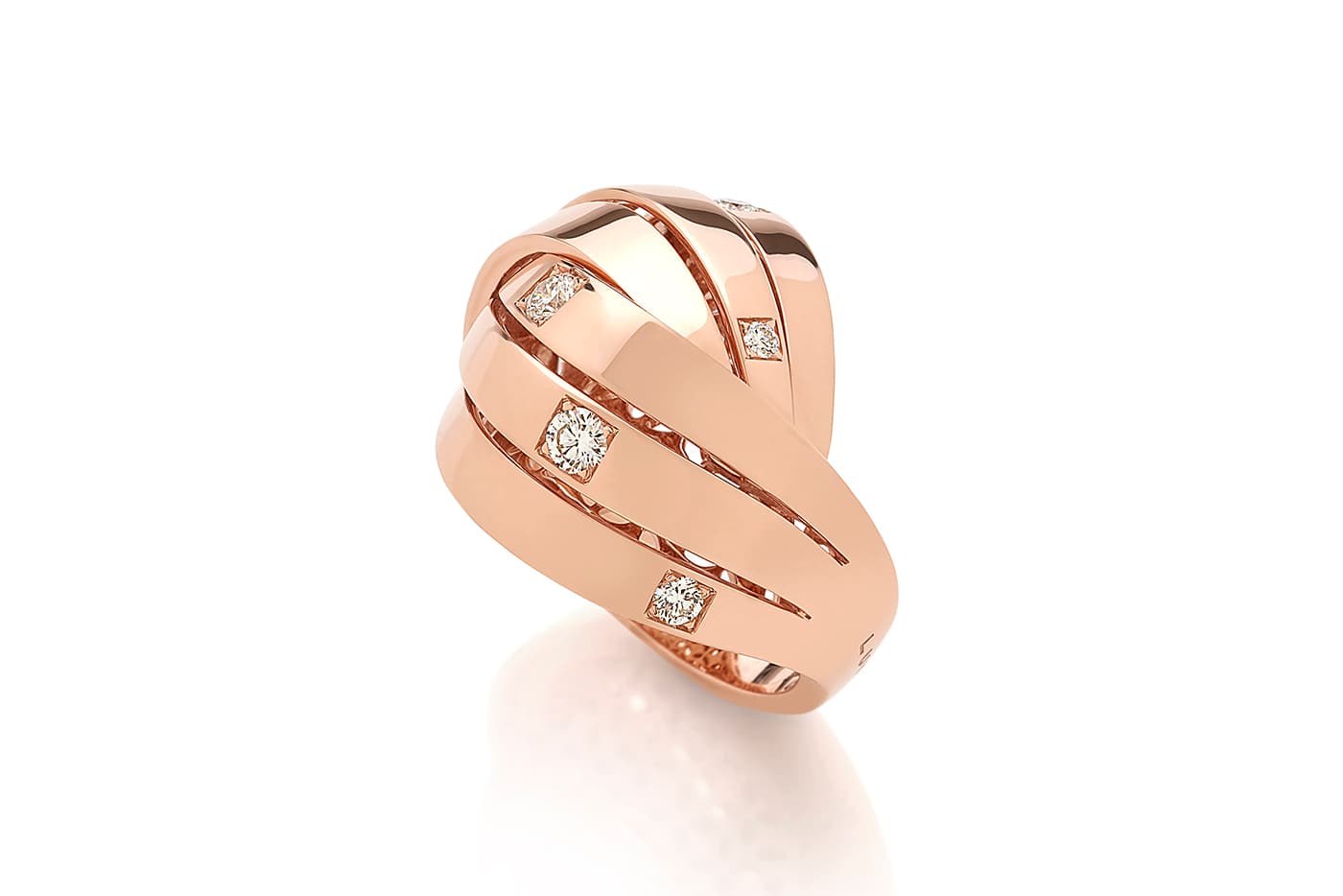 Luvor Aplomb ring in rose gold and diamonds