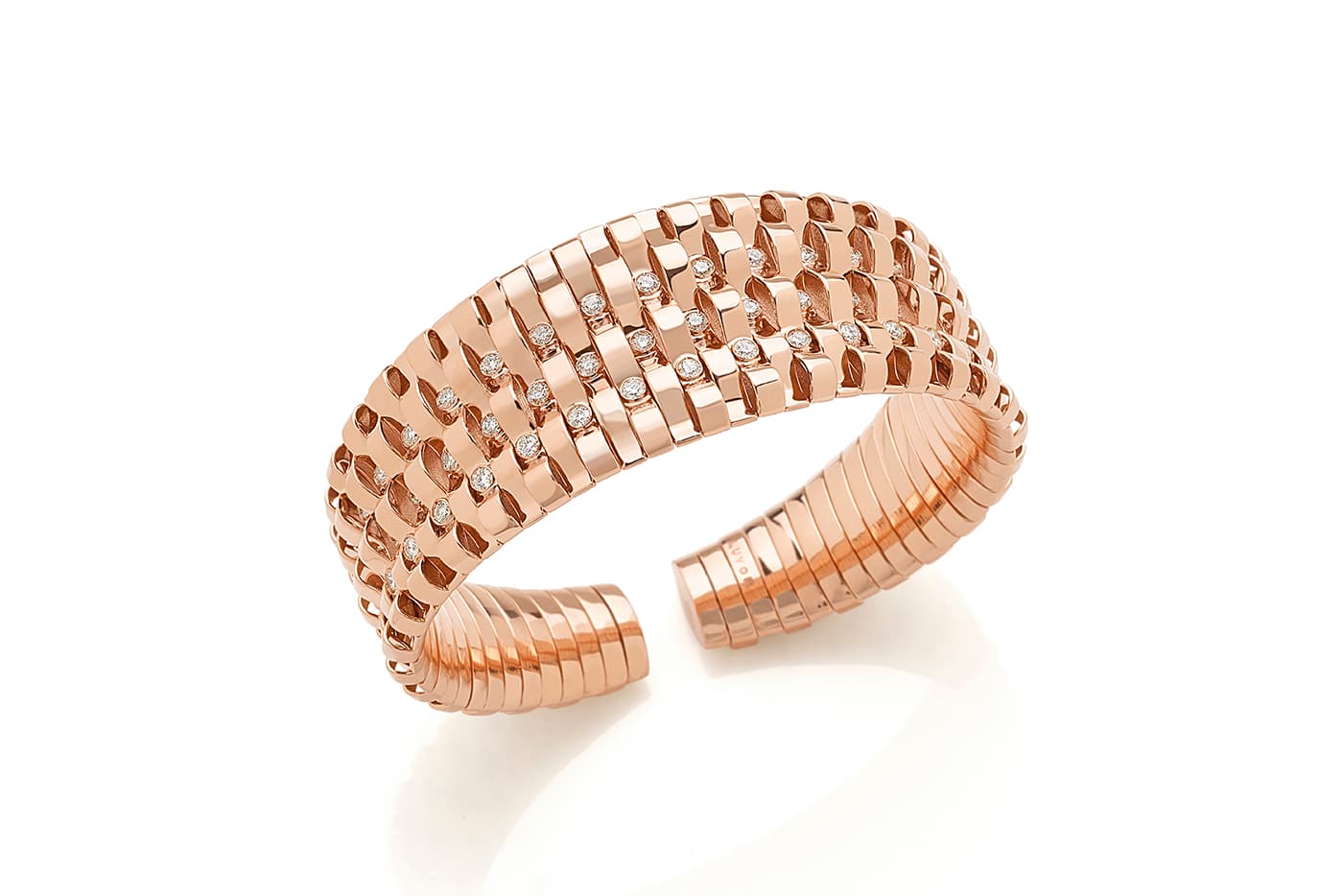  Luvor Sonora cuff in rose gold and diamonds