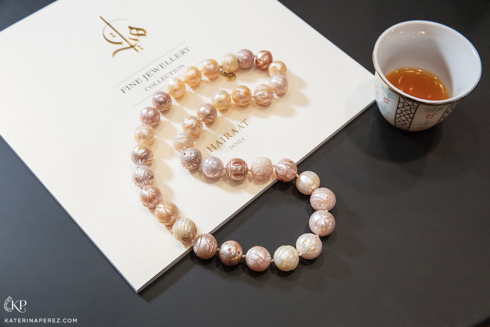 Hairaat carved pearl necklace
