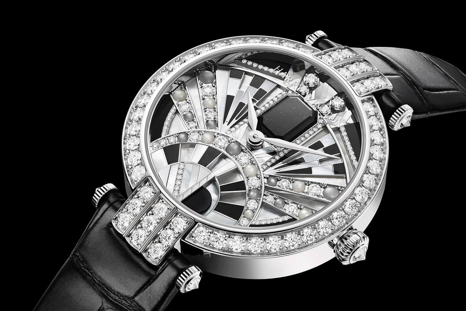  A beautiful emerald-cut black jade creates an angular statement on the dial