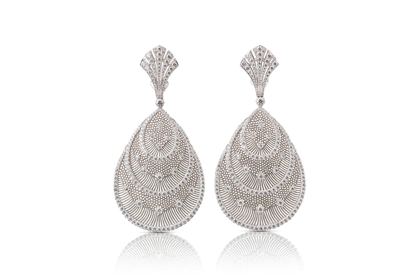  Buccellati high jewellery earrings, in honeycomb and radial tulle white gold, set with diamonds