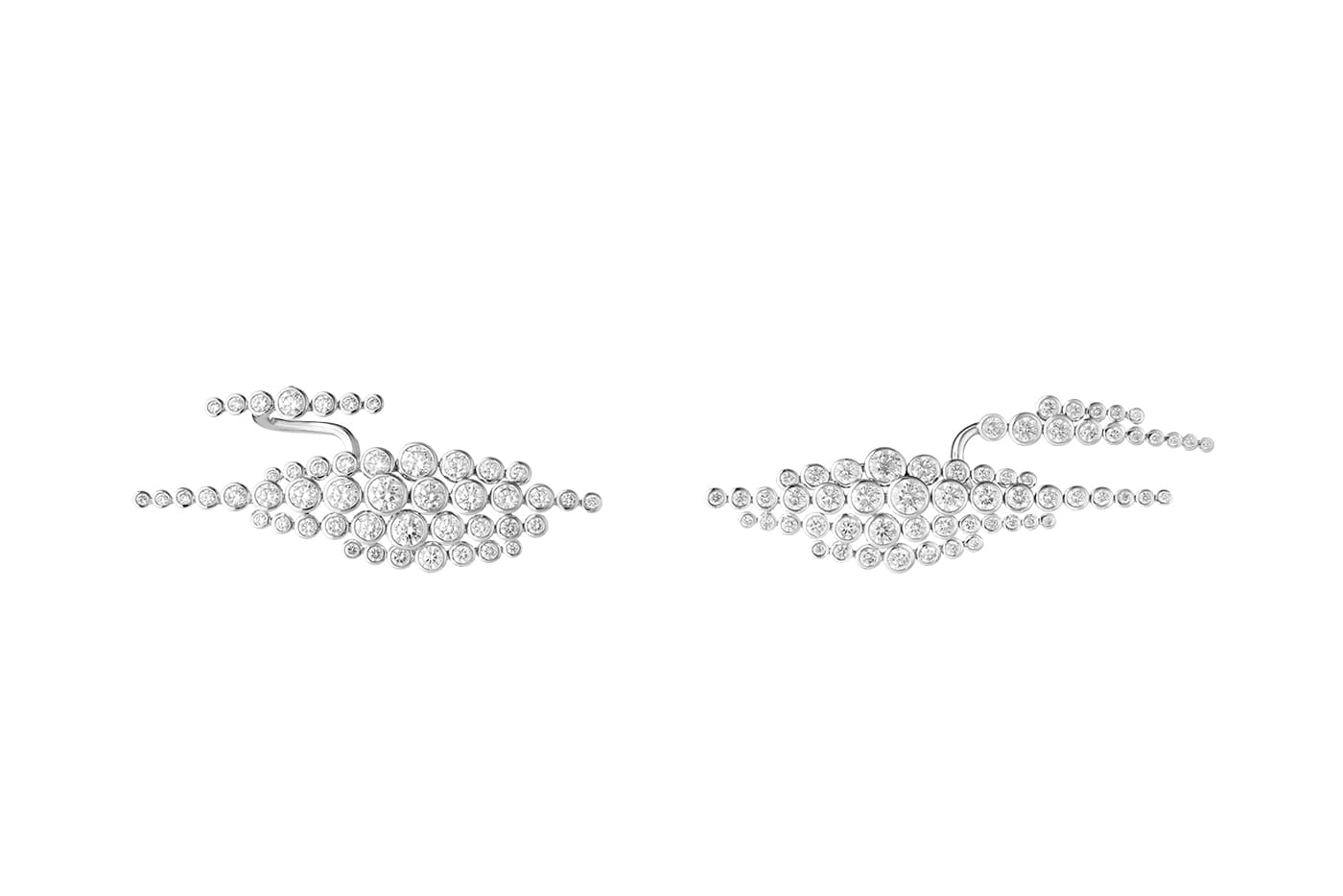  En Passant high jewellery earrings in white gold and diamonds