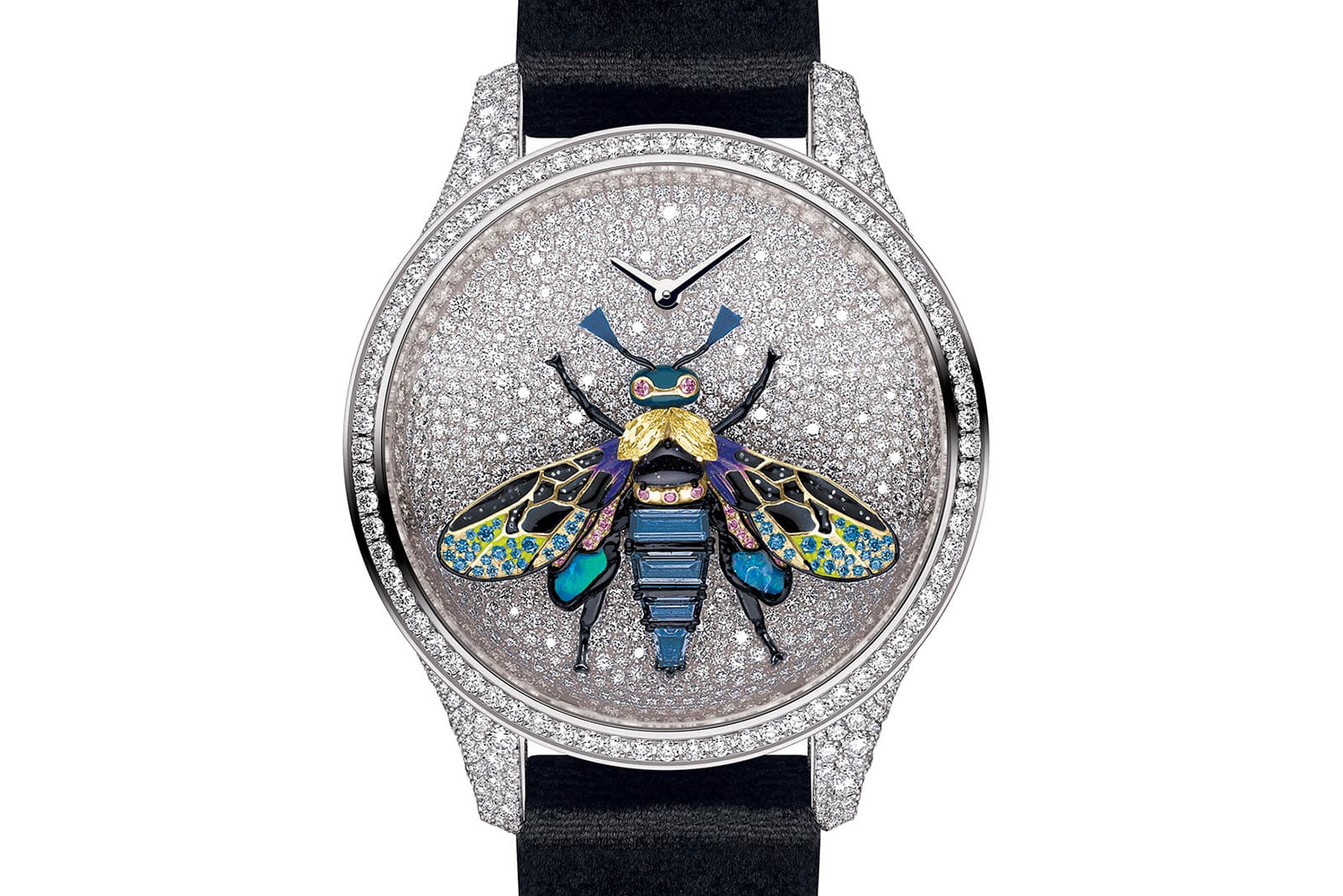  The miniature watch hands are discretely positioned between the bee’s antennae