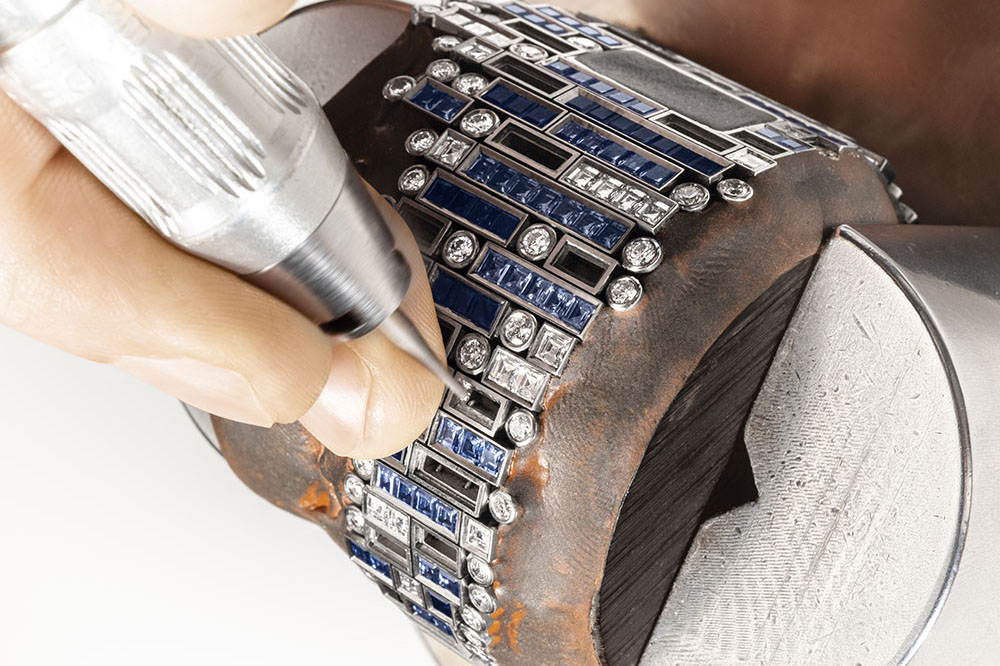  The Secret Cenote timepiece was inspired by the natural subterranean swimming chambers found in Mexico’s Yucatan Peninsula