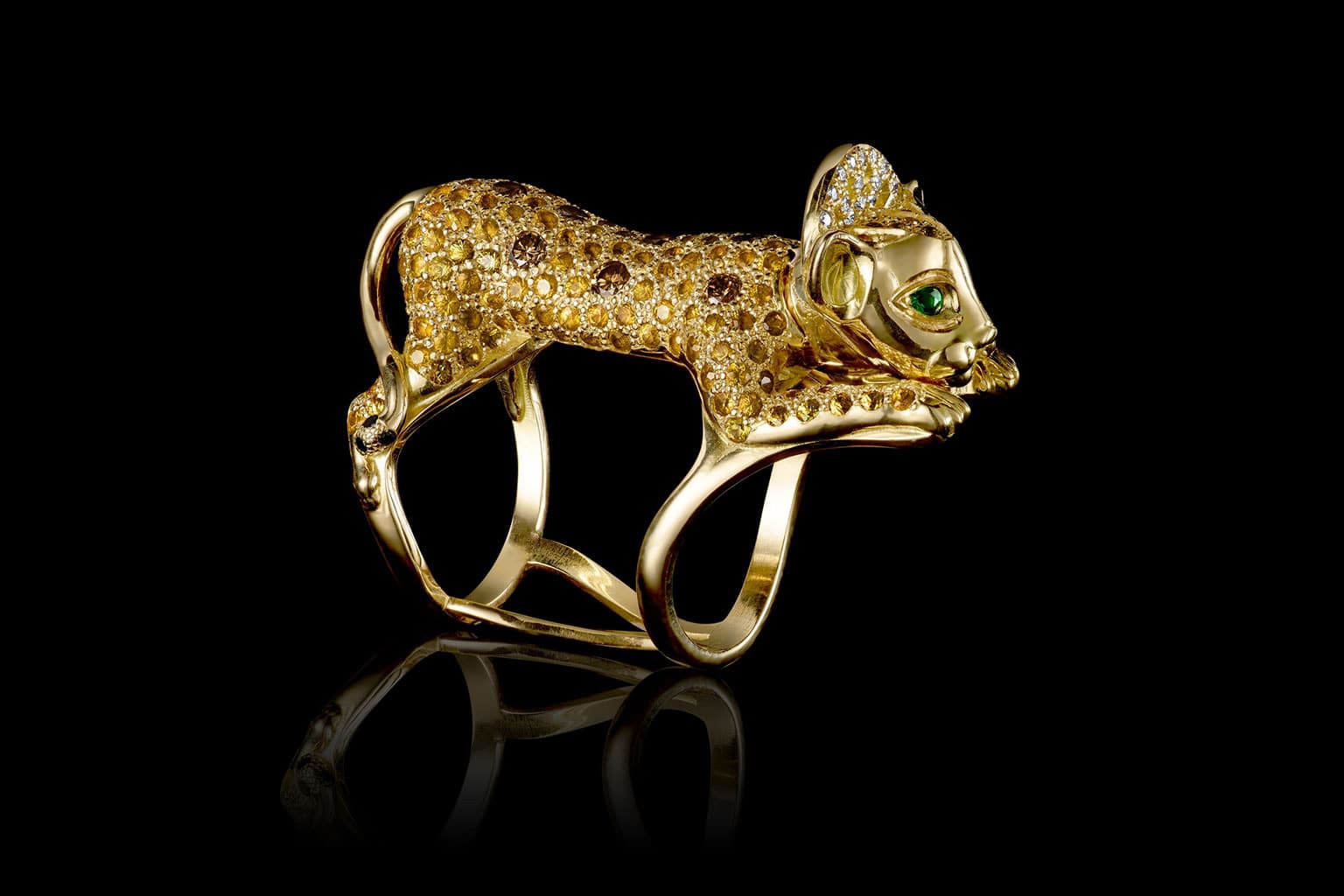  Volund Lion Cub yellow sapphire, emerald and diamond ring in 18 carat yellow gold