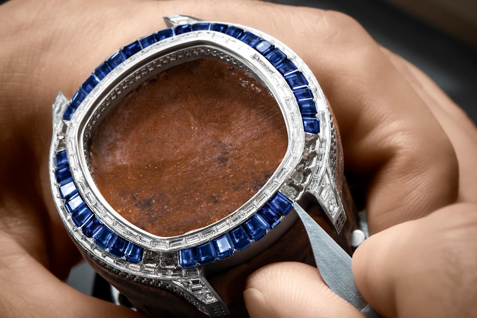 Для сборки часов Piaget Polo Emperador Exceptional были привлечены самые опытные часовщики Piaget