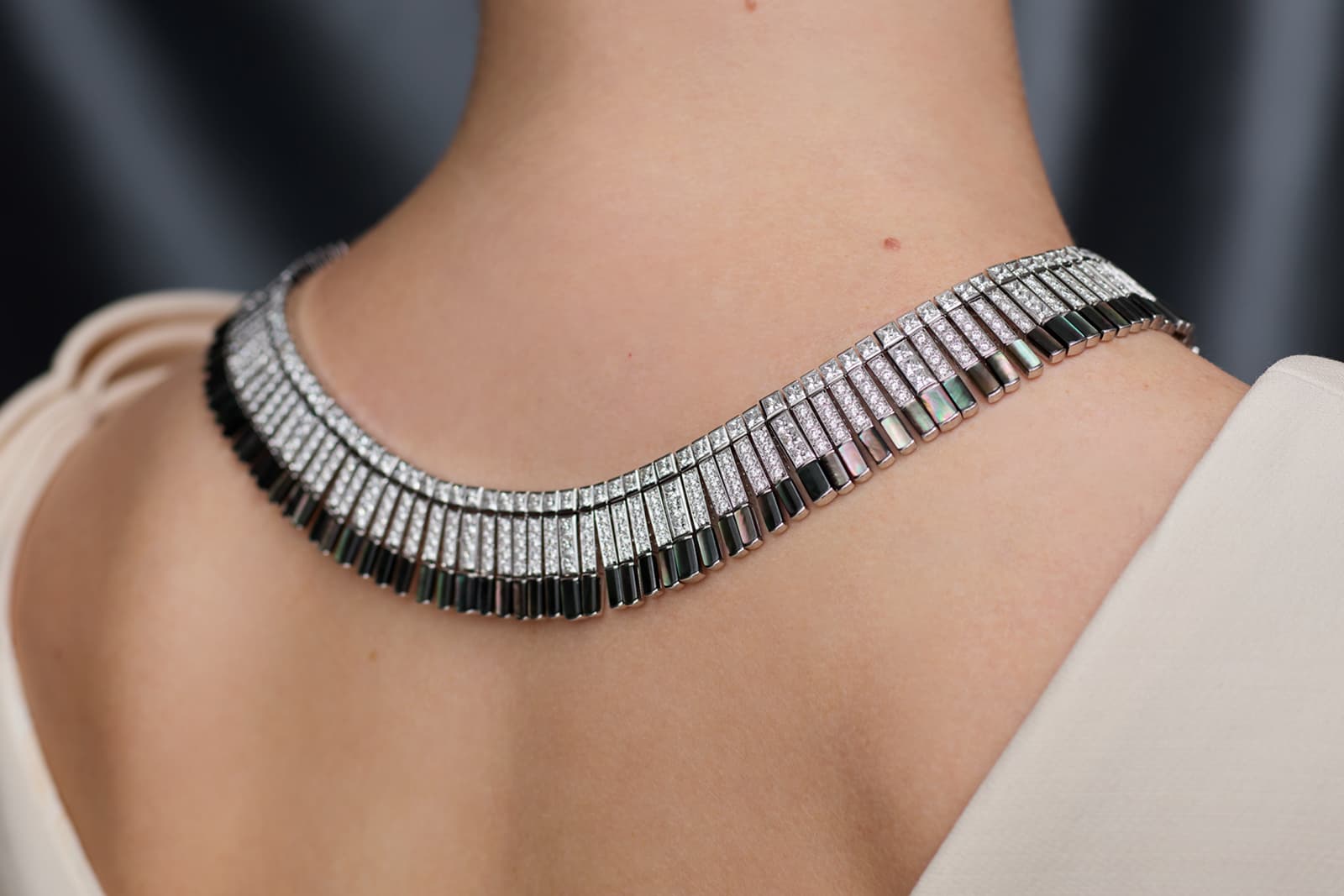  De Beers Chapman's Zebra diamond and grey mother-of-pearl fringe necklace