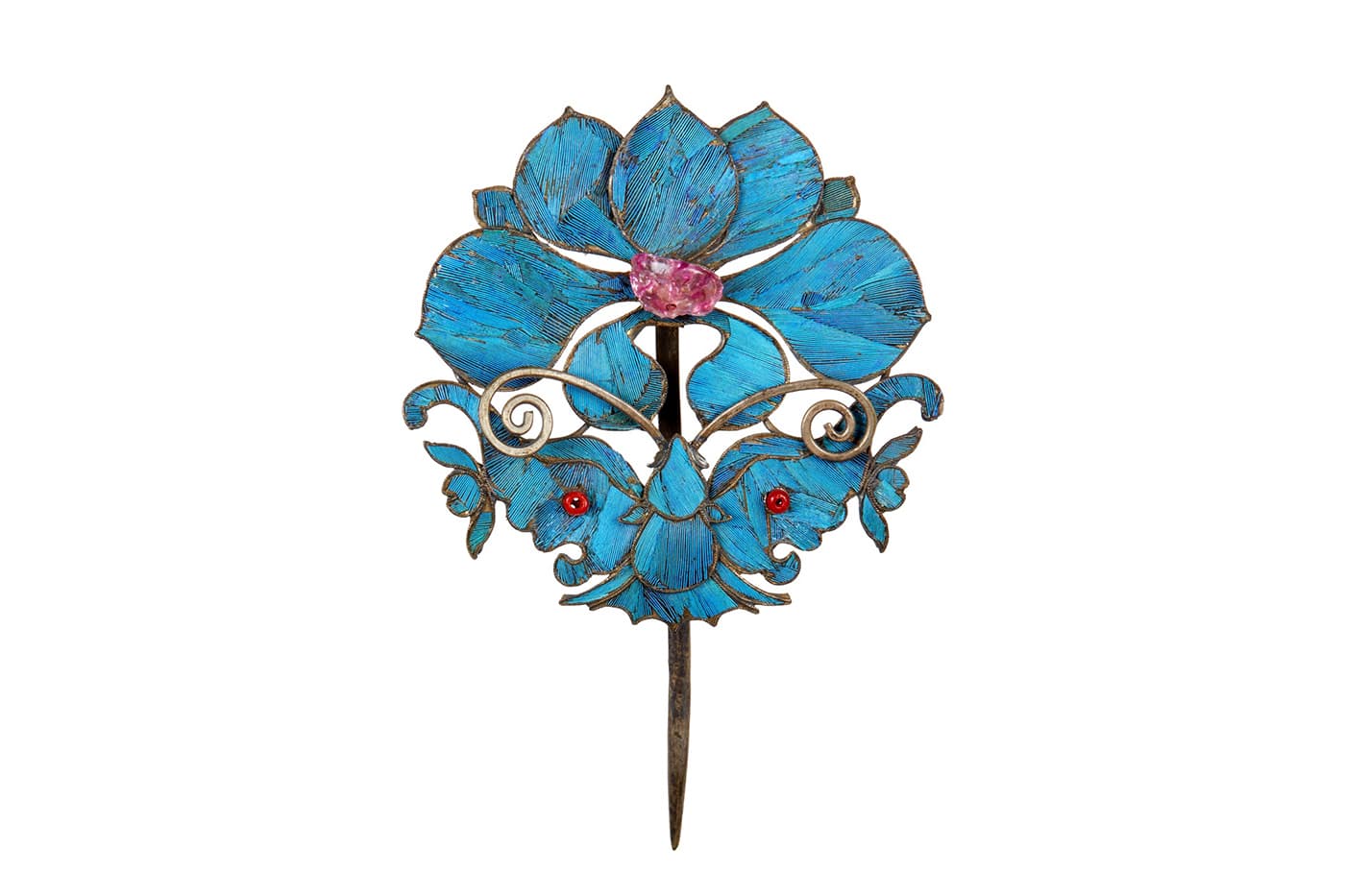  The technique was so delicate it was virtually impossible to tell they were kingfisher feathers rather than enamelwork