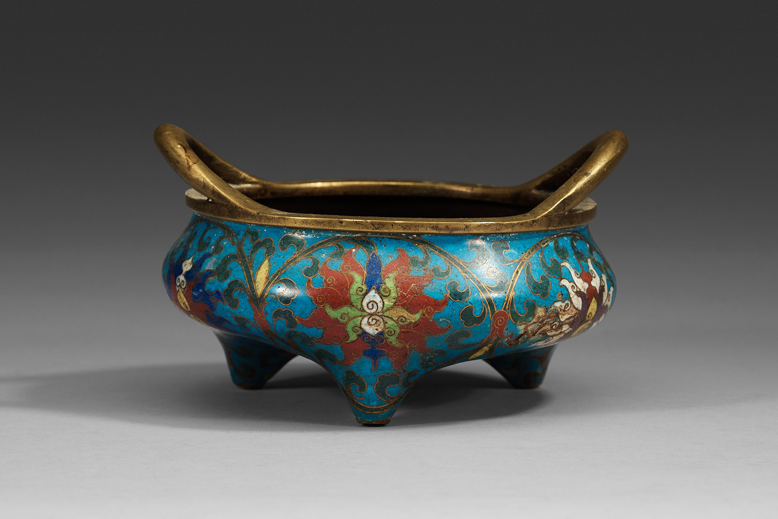  A Chinese cloisonné tripod censer, created during the Qing dynasty (1736-1795)
