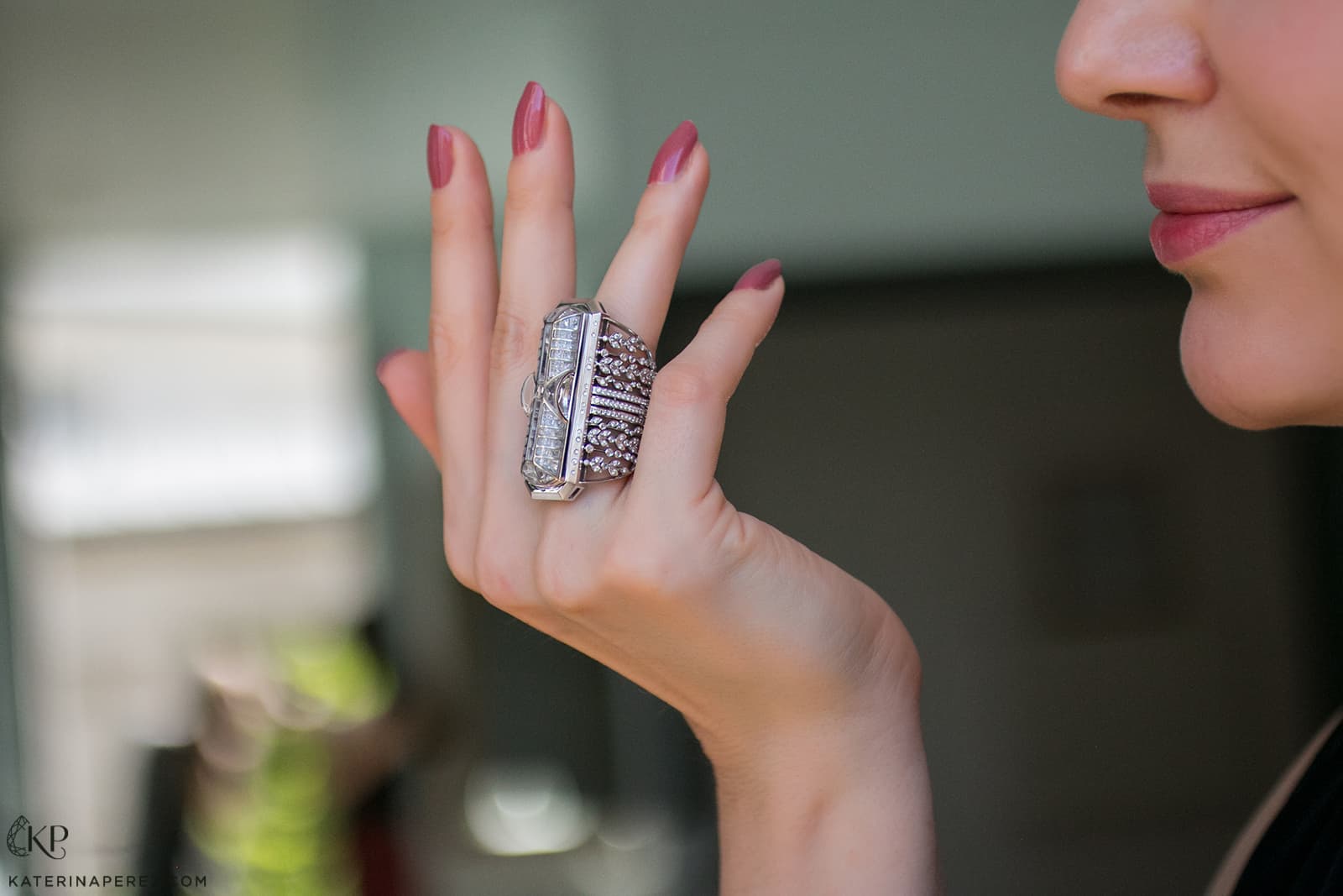 Irène Studio The Glass Roof opening ring from the Scenography collection