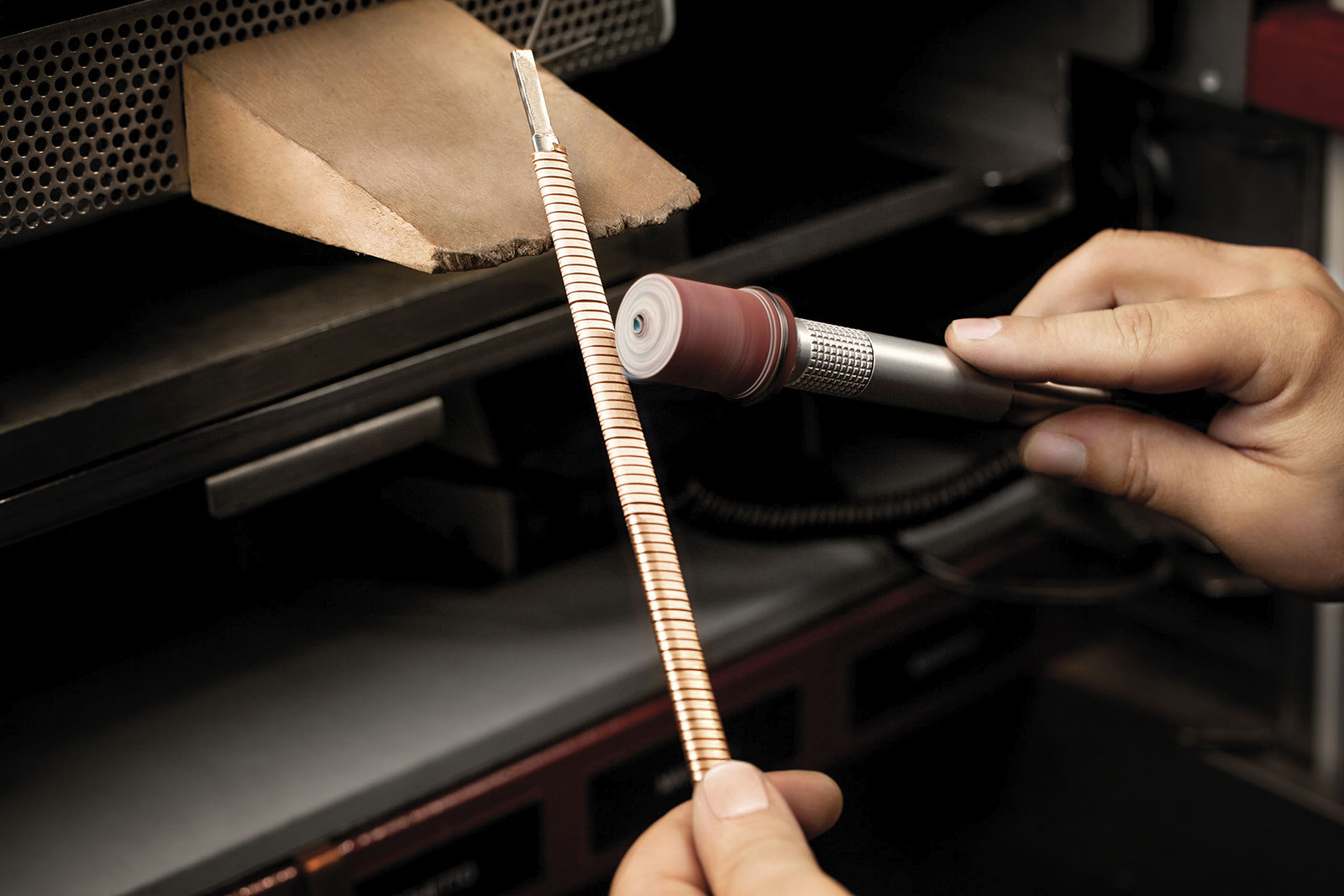  Characterised by its clean, rounded edges, the Tubogas bracelet is a feat of micro-engineering 