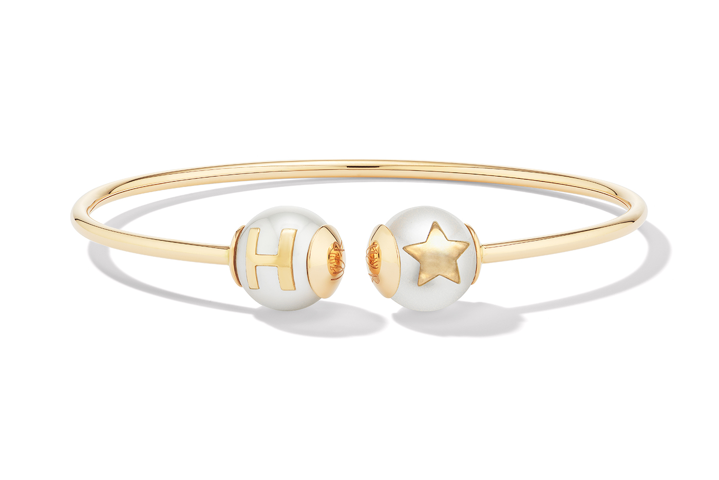  W.Rosado yellow gold Pearl ID letter bangle 