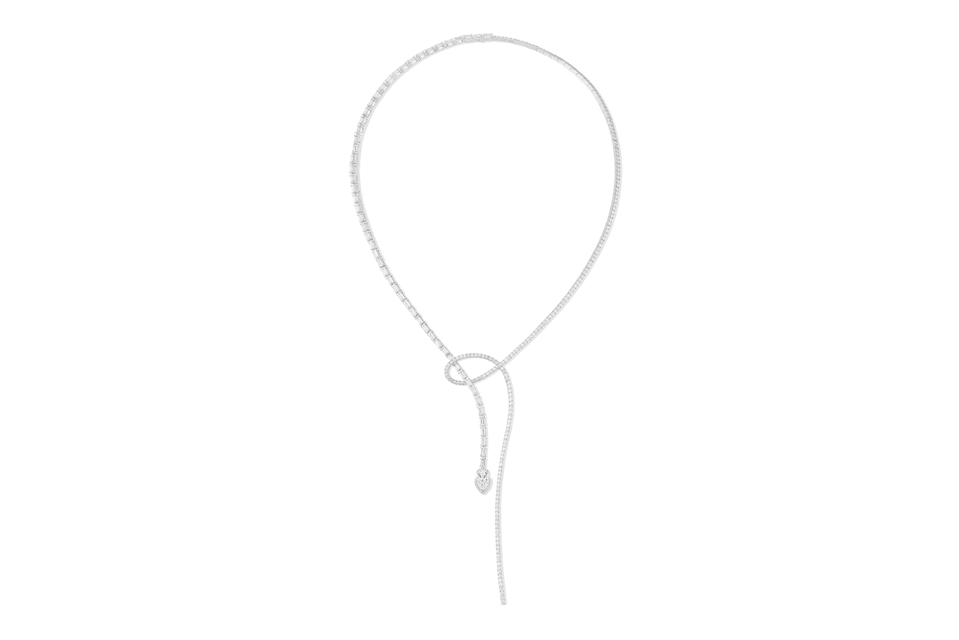  Another minimalist set features a loosely tied diamond knot