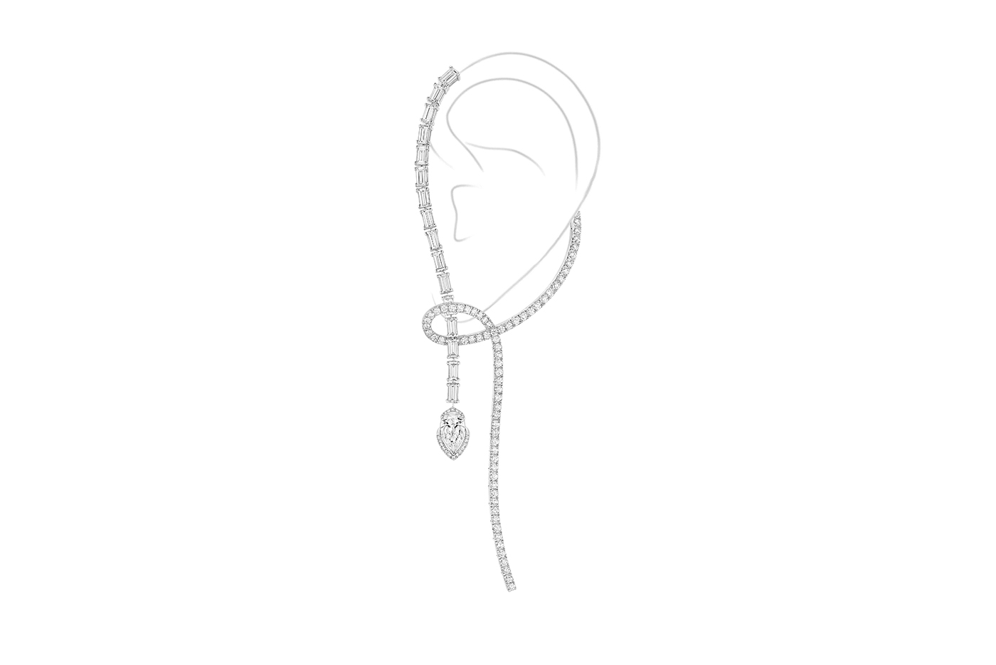  The ear cuff knots around the ear with exquisite delicacy