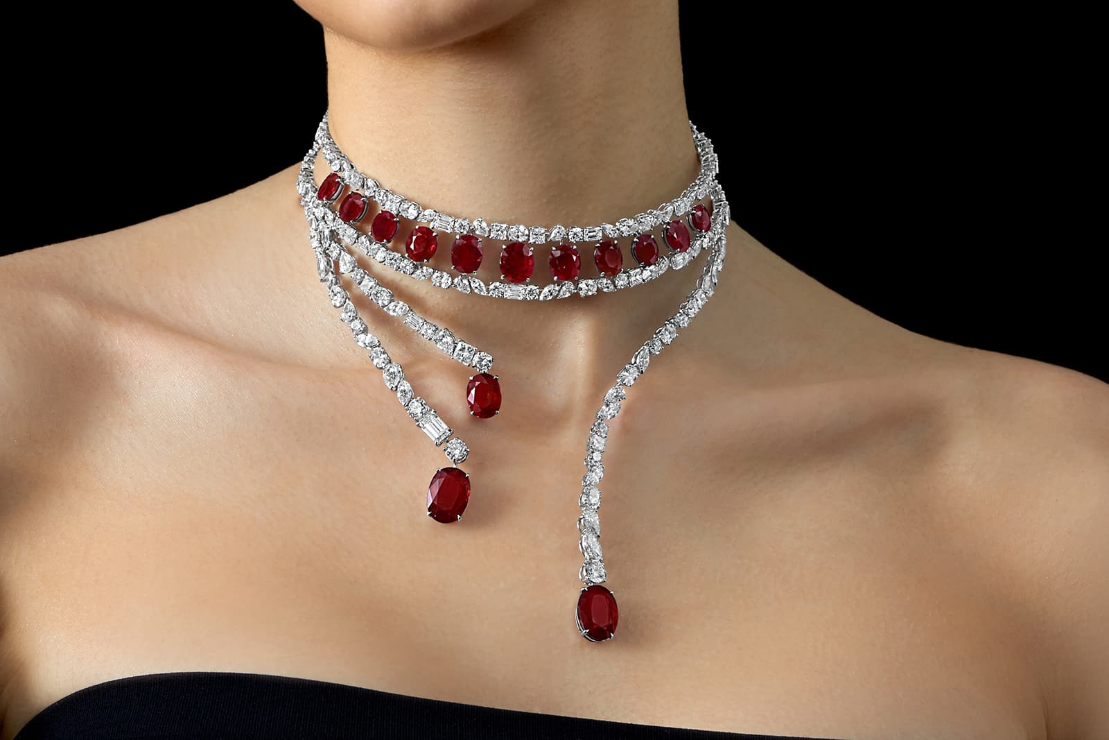  The unique design is crafted to sit with sublime comfort upon the neckline