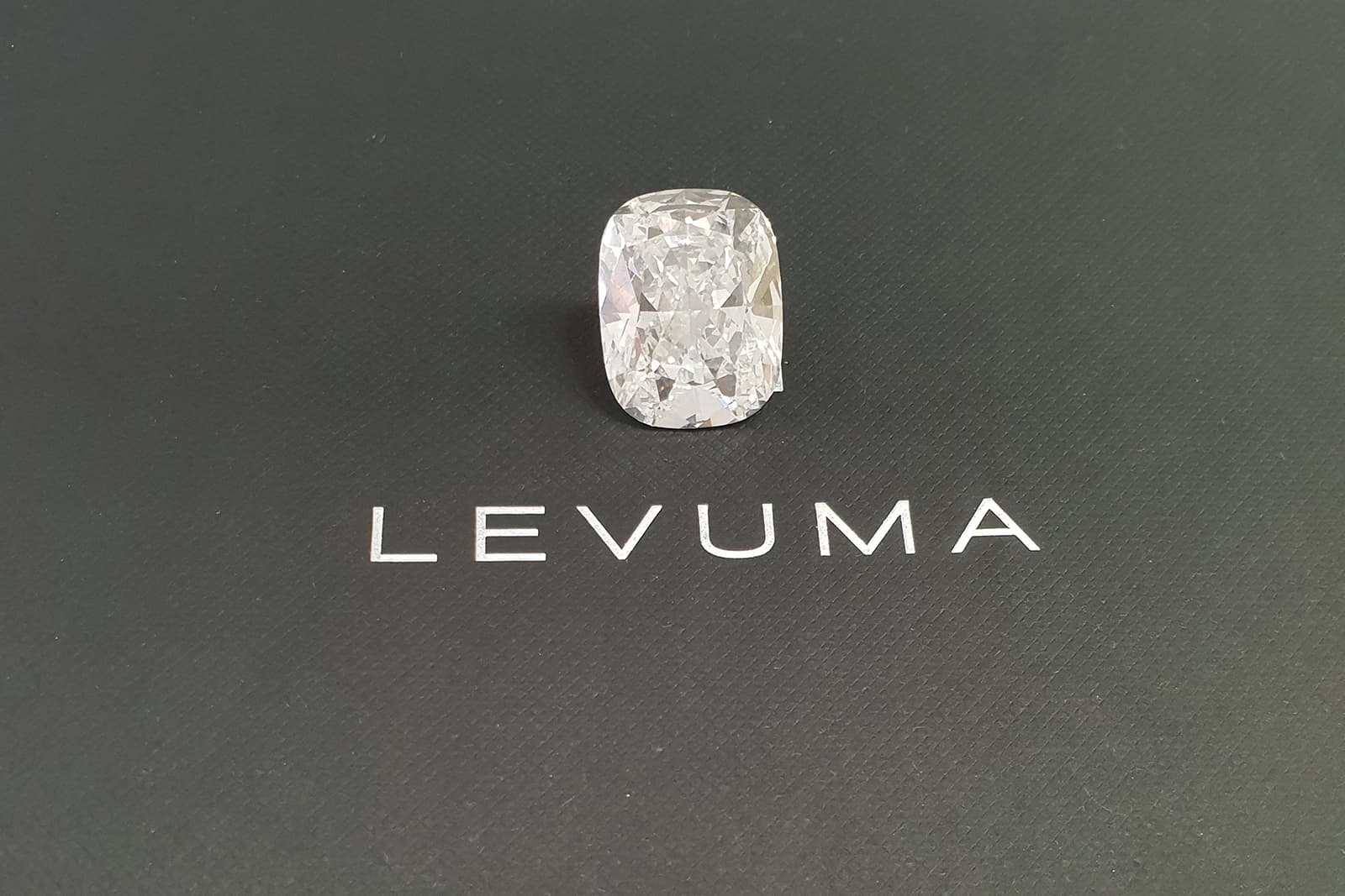  If you are interested in investing in diamonds, LEVUMA CEO Ali Khalil recommends building a long-term relationship with an expert, who can accompany you during the process
