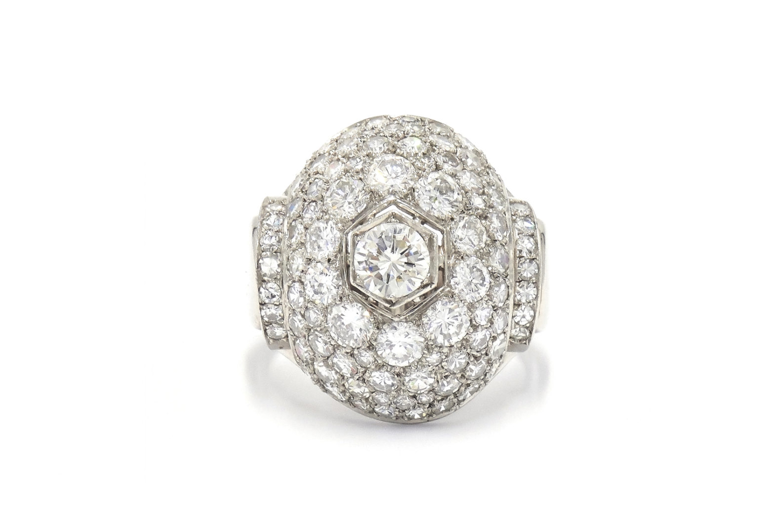  Art Deco Bombé diamond cocktail ring by René Boivin, circa 1935. Credit: Fred Leighton