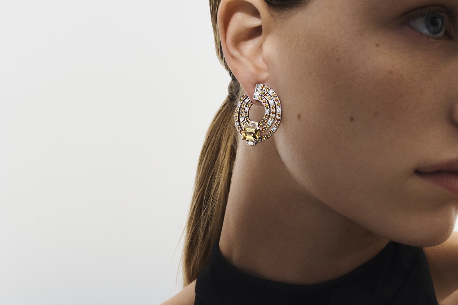  Louis Vuitton Stellar Times Soleils yellow sapphire, spessartite garnet and diamond earrings