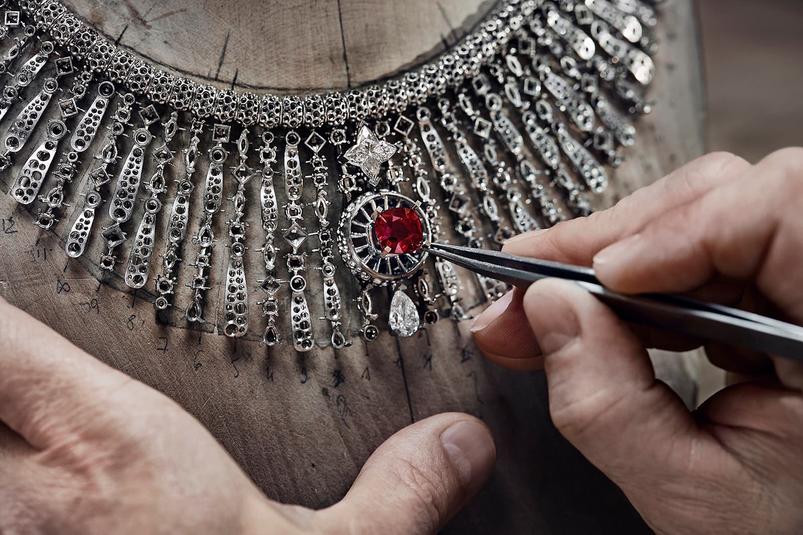 Each of the 30 Astre Rouge jewels feature rubies from Mozambique