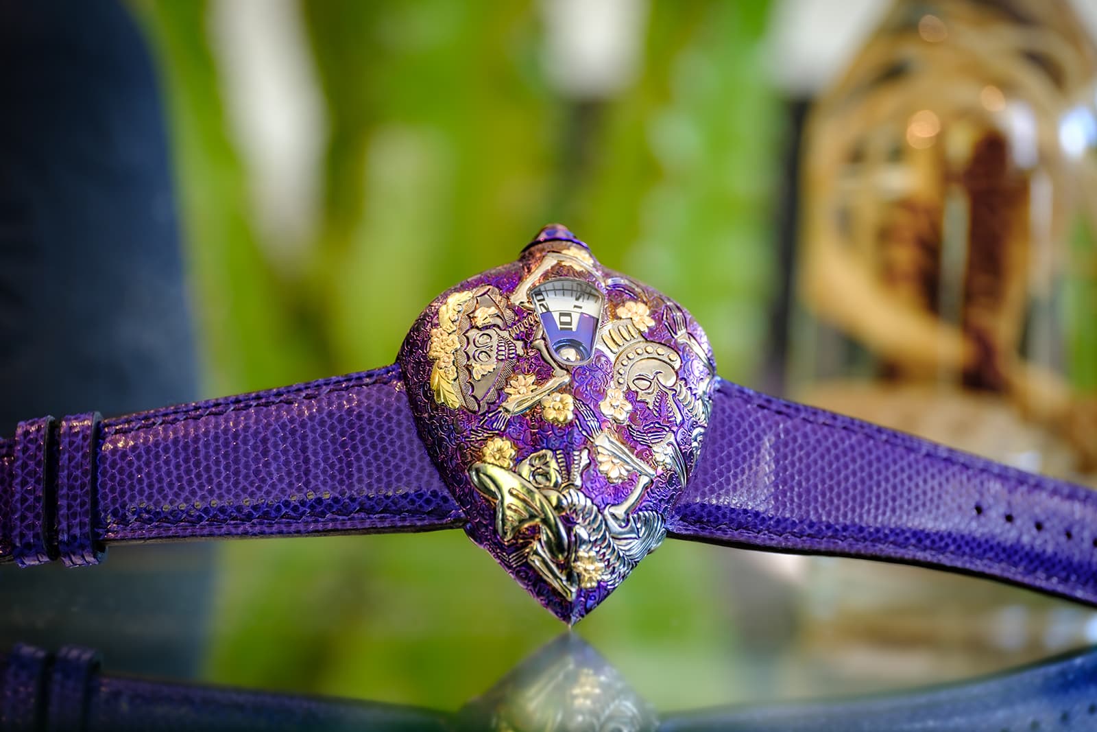  A sapphire window reveals the time in the most unusual of ways – jumping hours and analogue minutes 