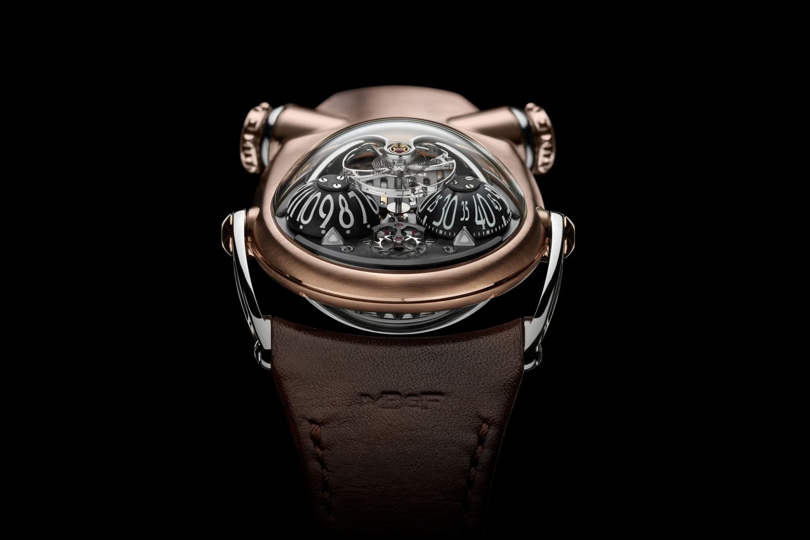  Horological Machine N°10 Bulldog features two prominent aluminium time-display domes (the “eyes”) 