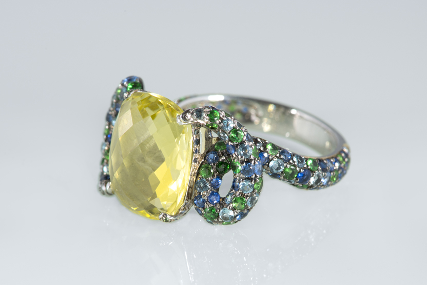  Vanessa Martinelli's Lotus Flower lemon citrine ring with multi-coloured sapphires 