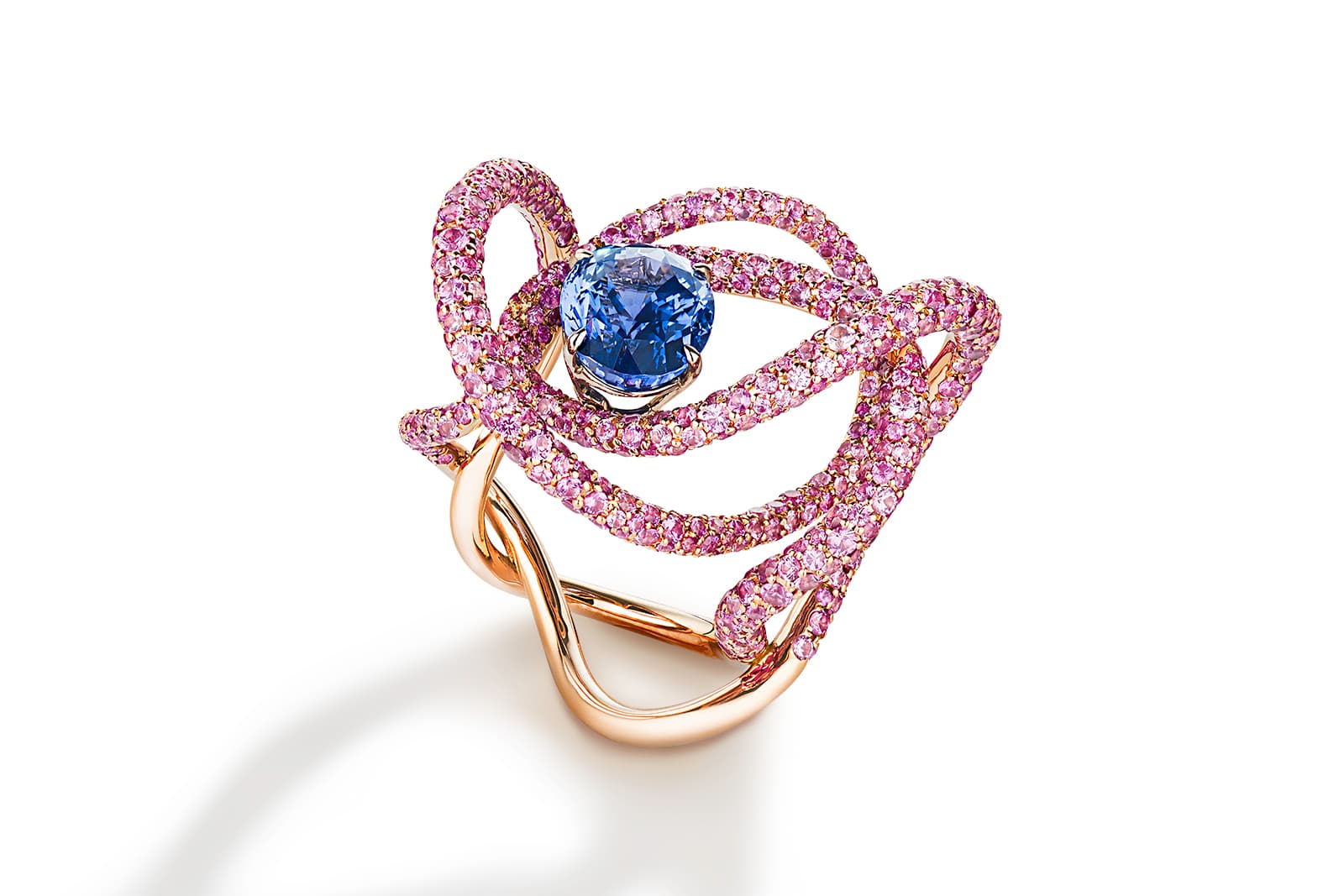  Neha Dani Kephi blue sapphire ring in 18 carat gold