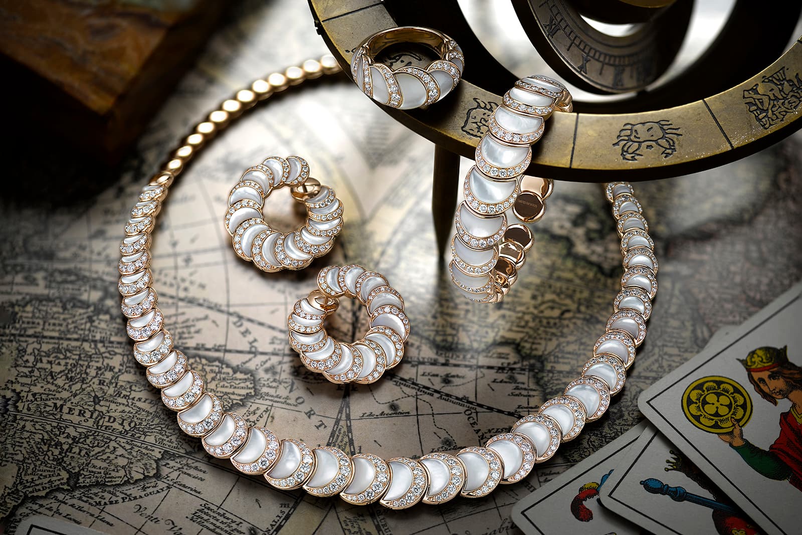 Колье, браслет, серьги и кольцо David Morris Fortuna с перламутром и бриллиантами