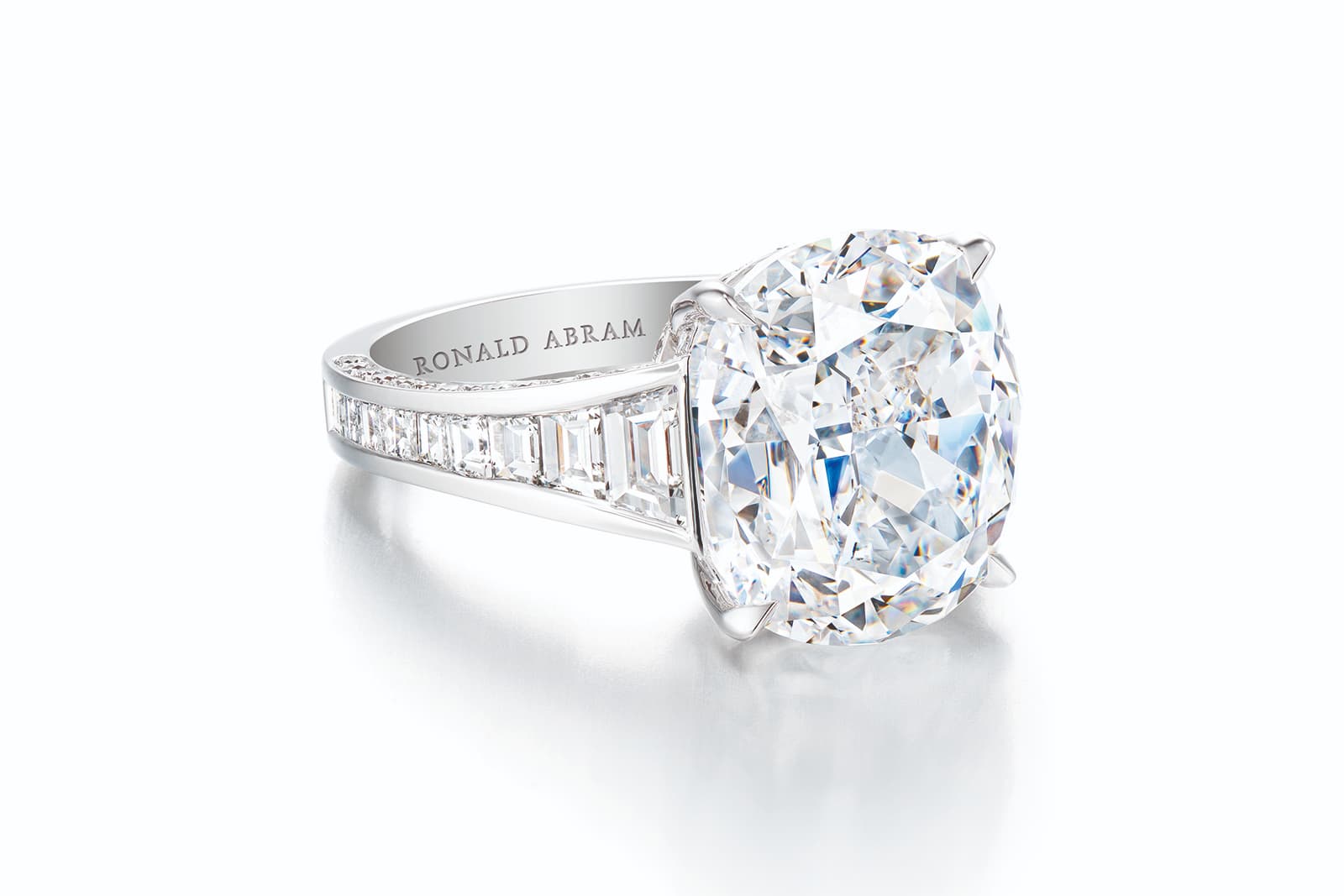  Ronald Abram ring with a 10.10 carat cushion-cut diamond