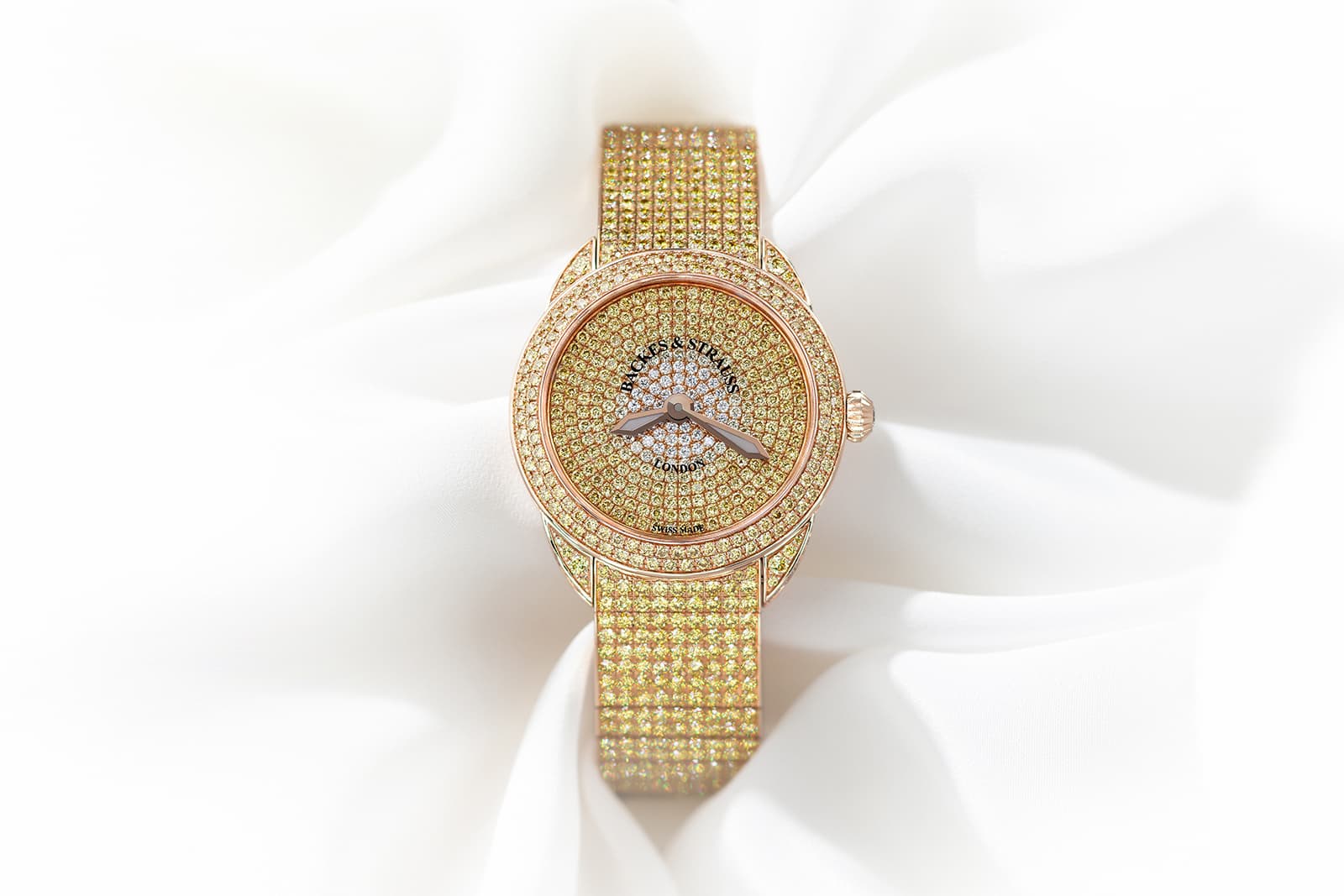  Backes & Strauss Piccadilly Renaissance Ballerina Jonquil with 14.12 carats of white and yellow diamonds