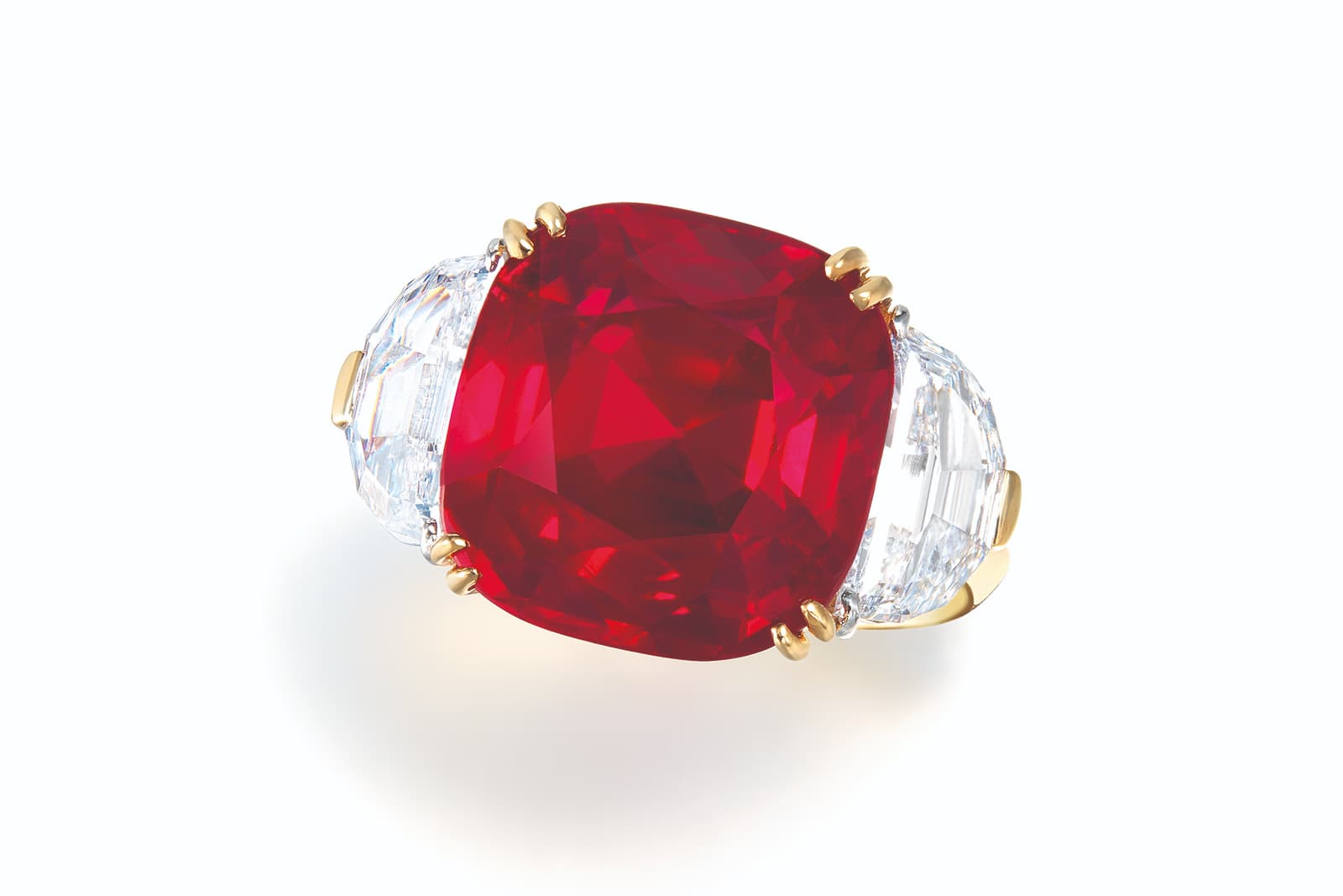 <p>Ronald Abram 12.02 carat unheated Burmese ruby ring</p>
