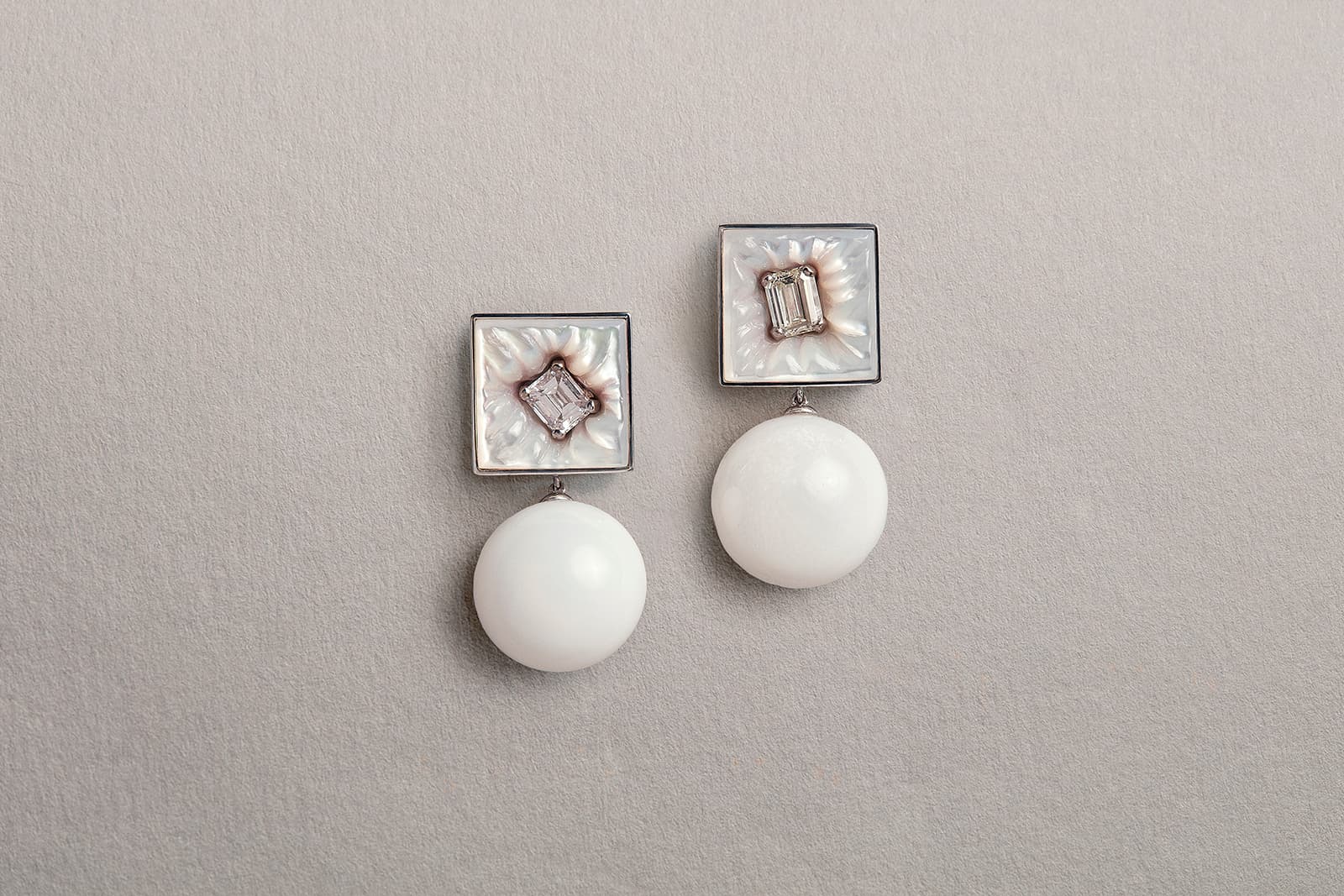  Melanie Georgacopoulos Square Embedded Earrings from the Carats Collection with mother of pearl, emerald cut diamonds and hippopus pearls in 18ct white gold