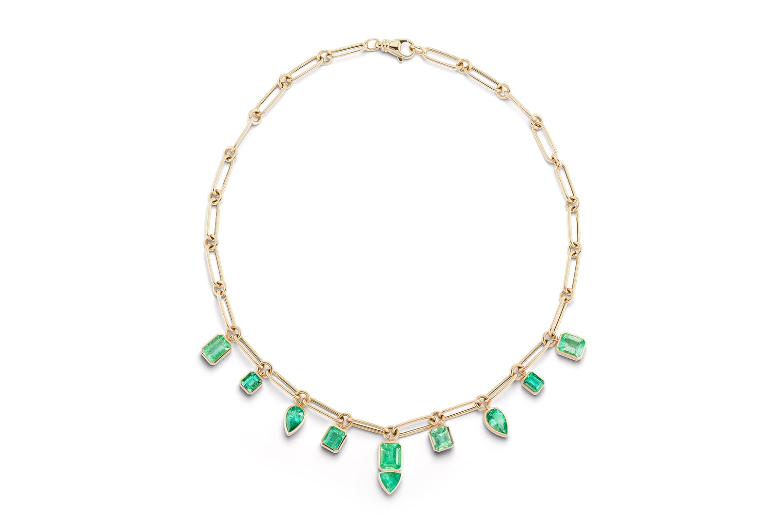  Sorellina necklace with pear-, emerald- and trillion-cut Muzo emeralds set on an 18k yellow gold chain