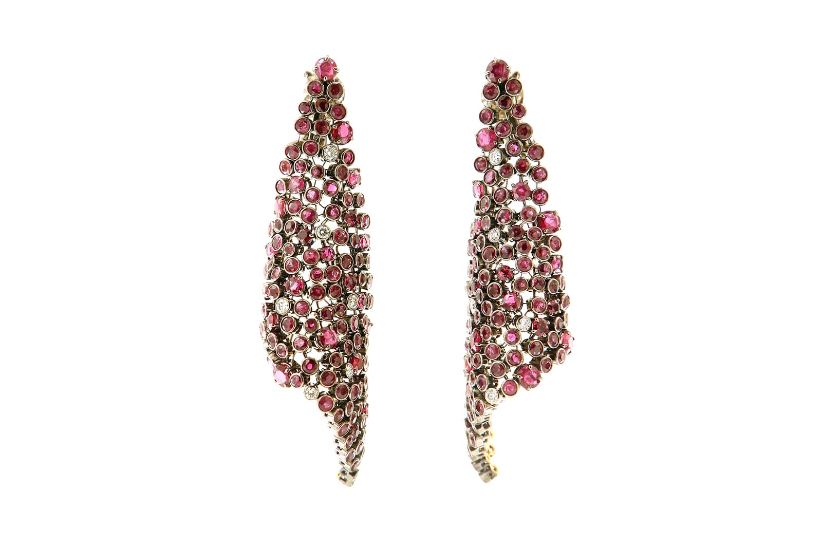  AENEA Mesh earrings with rubies