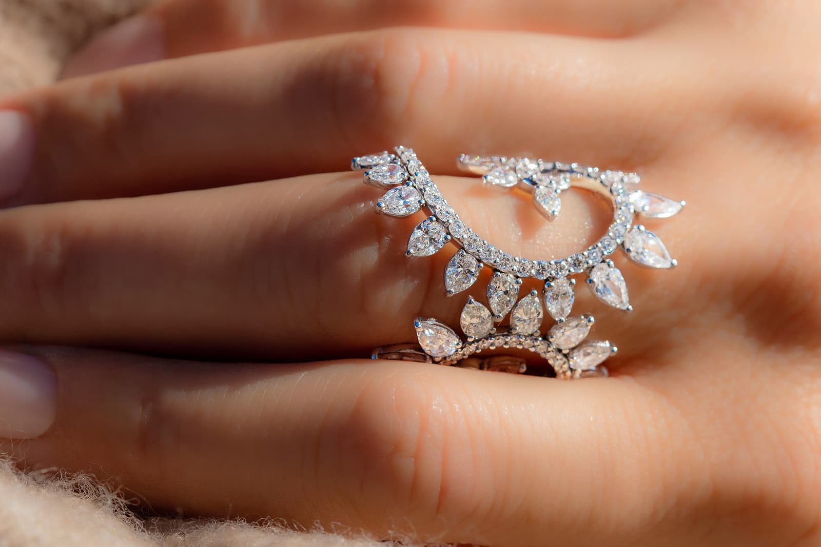  Gismondi 1754 Genesi ring with pear-shaped diamonds in white gold 