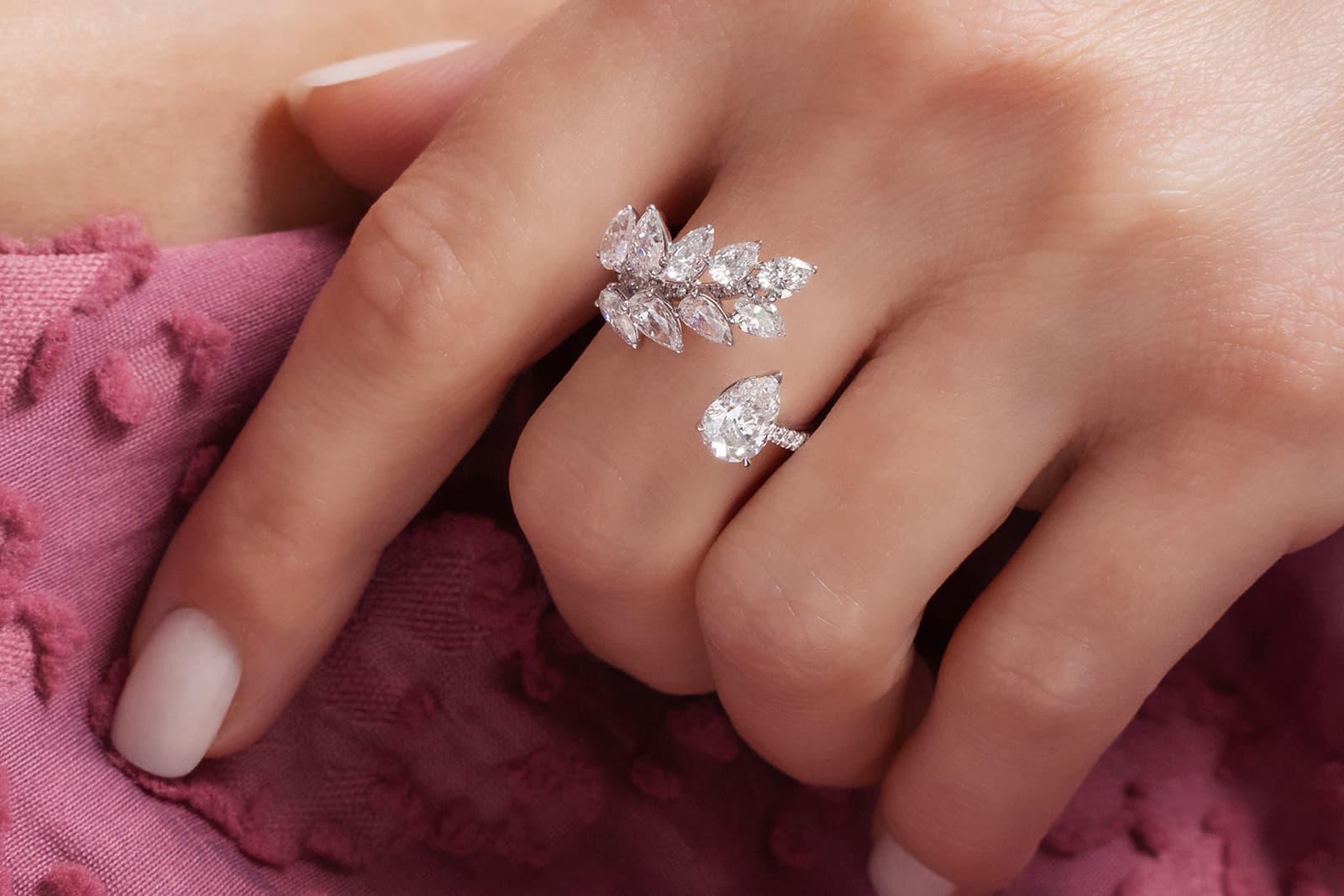  Gismondi 1754 Essenza aymmetric ring with diamonds in white gold 