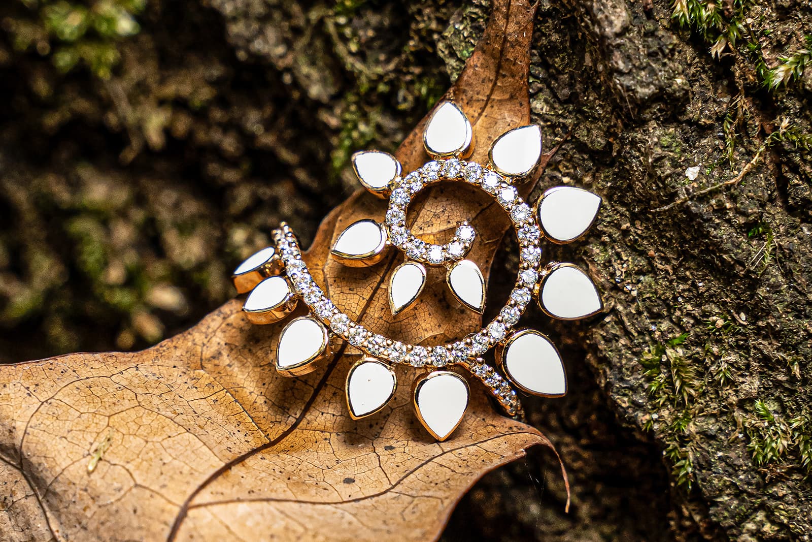  Gismondi 1754 Genesi ring in rose gold with diamonds and white ceramic