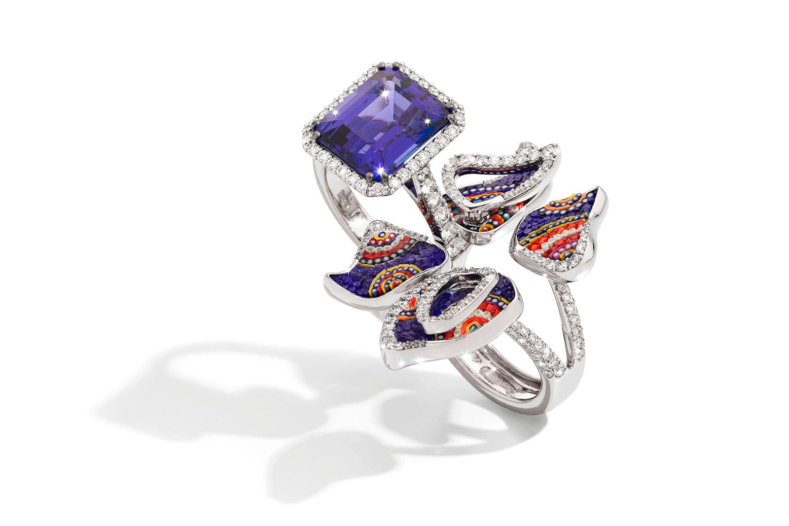  The transformable nature of the SICIS Infinity ring means it can be worn in three ways