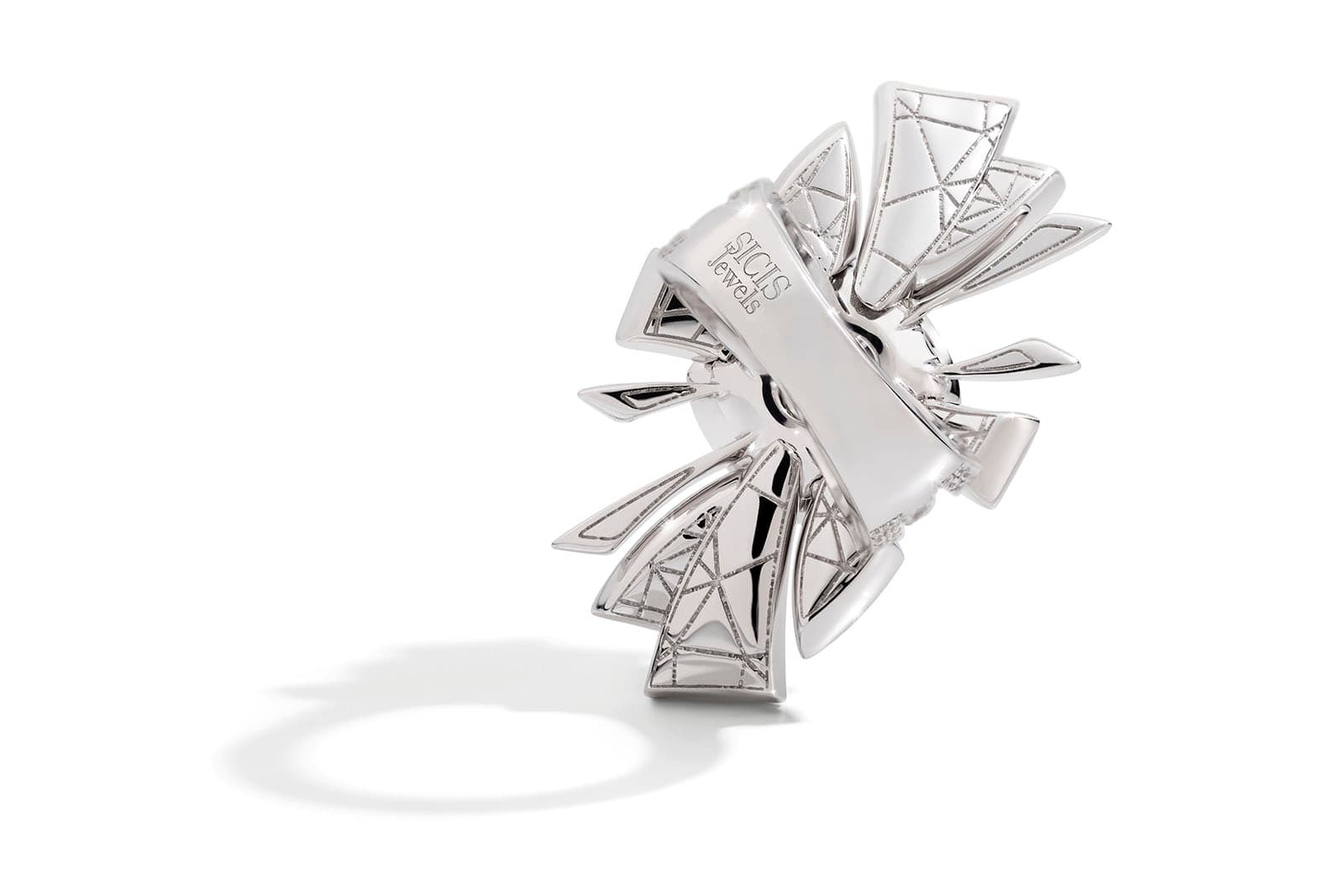  The reverse of the SICIS Joyful ring demonstrates the surfaces upon which micro-mosaics are crafted