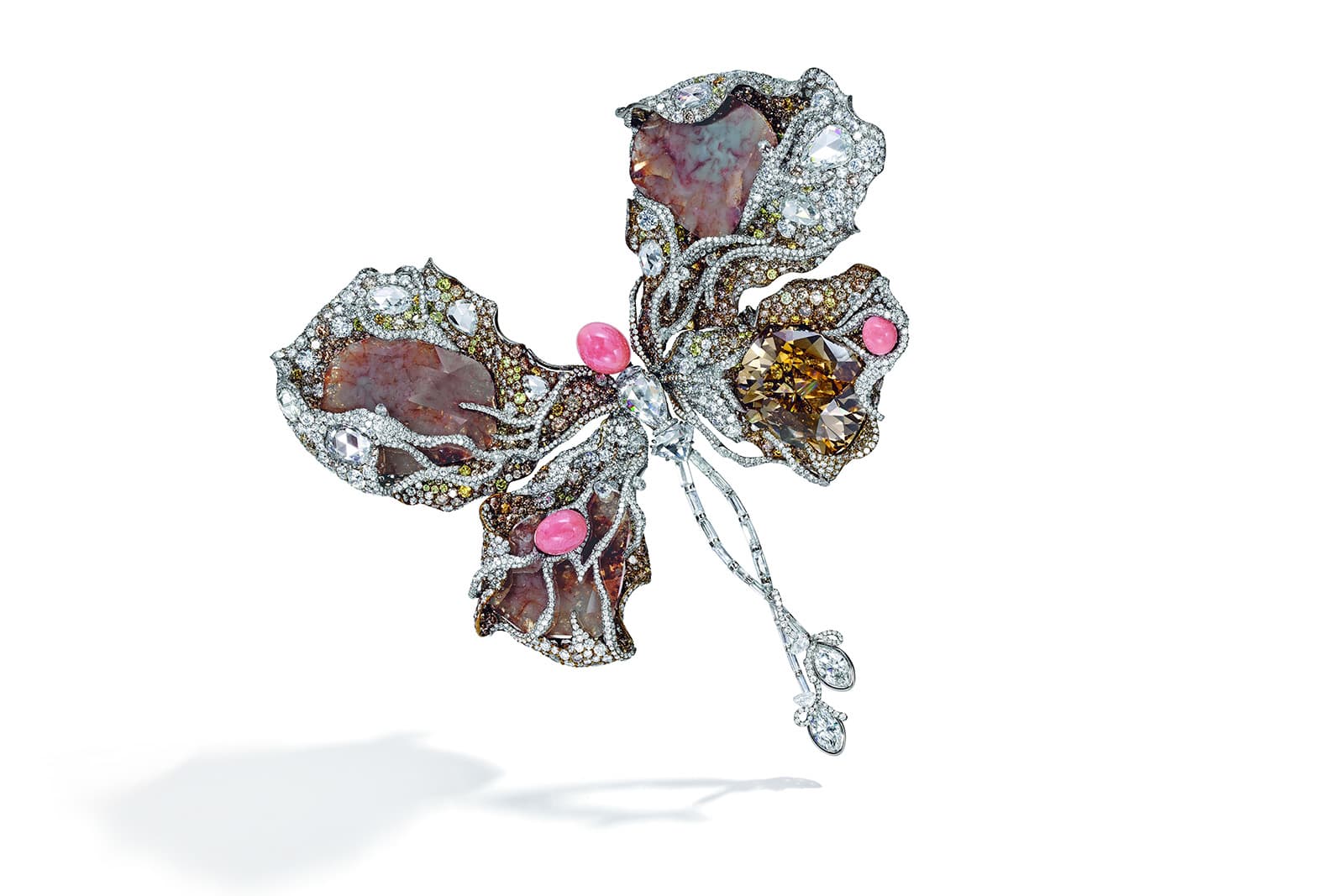  Cindy Chao and Sarah Jessica Parker Ballerina Butterfly brooch with fancy brown-yellow diamonds and conch pearls, sold by Sotheby's Hong Kong