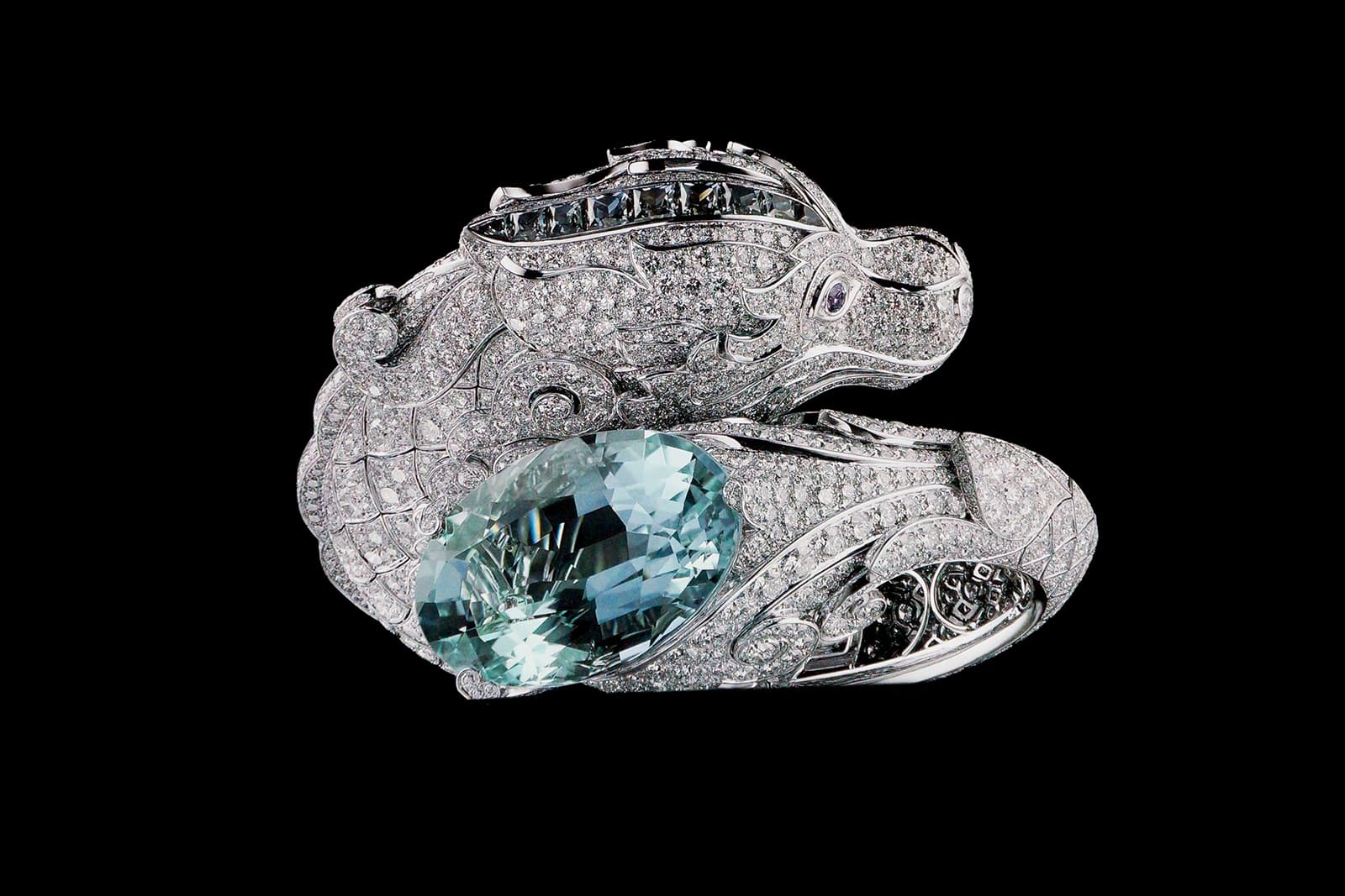  Cartier Dragon ring with aquamarine surrounded by diamonds 