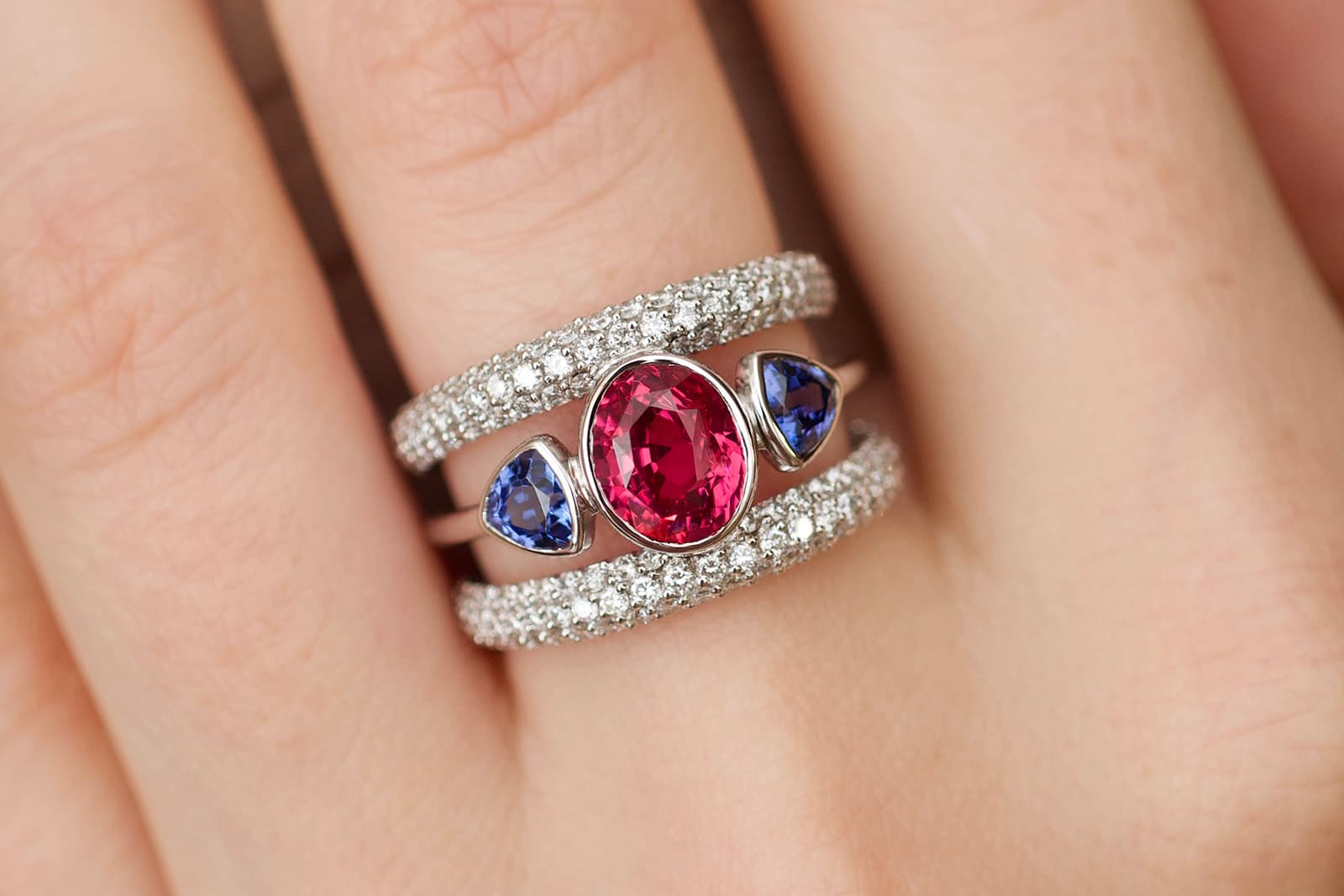  DA Style cocktail ring with Mahenge Tanzanian spinel, tanzanites and diamonds in white gold